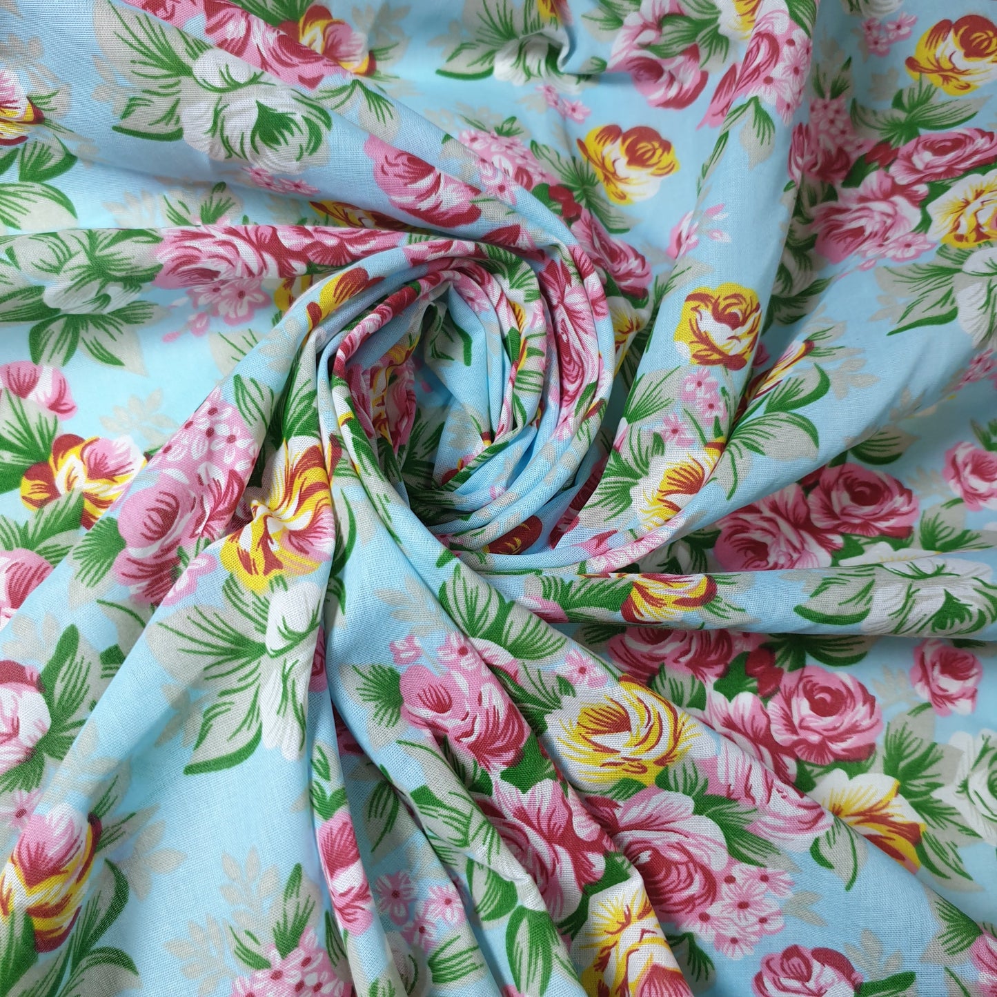 Vintage Floral Rose Polycotton Fabric – 44" Wide Craft, Dressmaking & Quilting Material by the Metre
