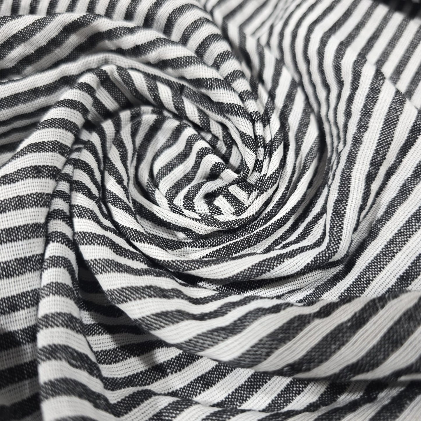 100% Cotton Seersucker Fabric β Crush Stripe 44" (112cm) Wide Dress & Craft Material, Sold by the Meter