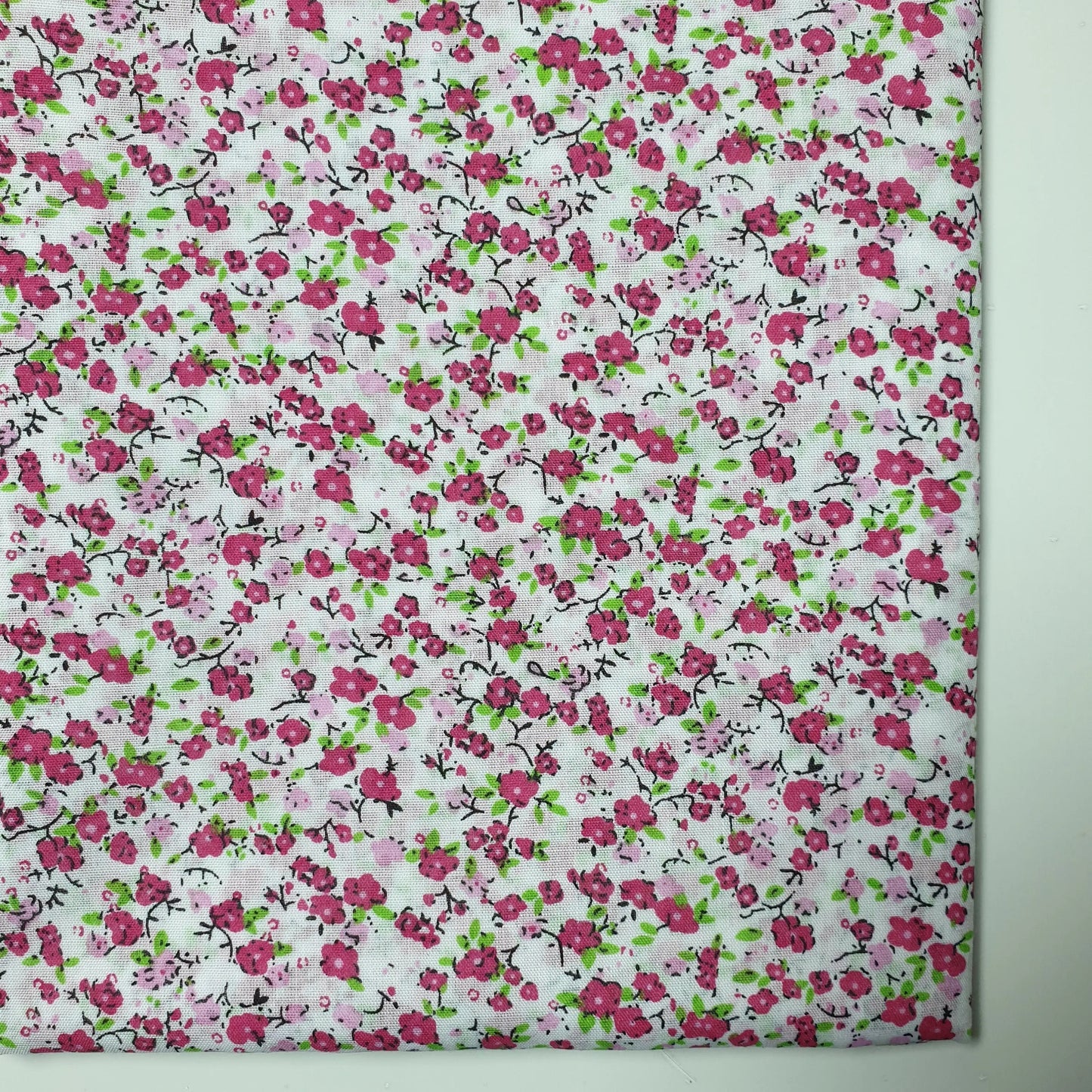Floral Polycotton Fabric β Ditsy Blossom & Bluebell 112cm (44") Wide Dressmaking Material by the Metre