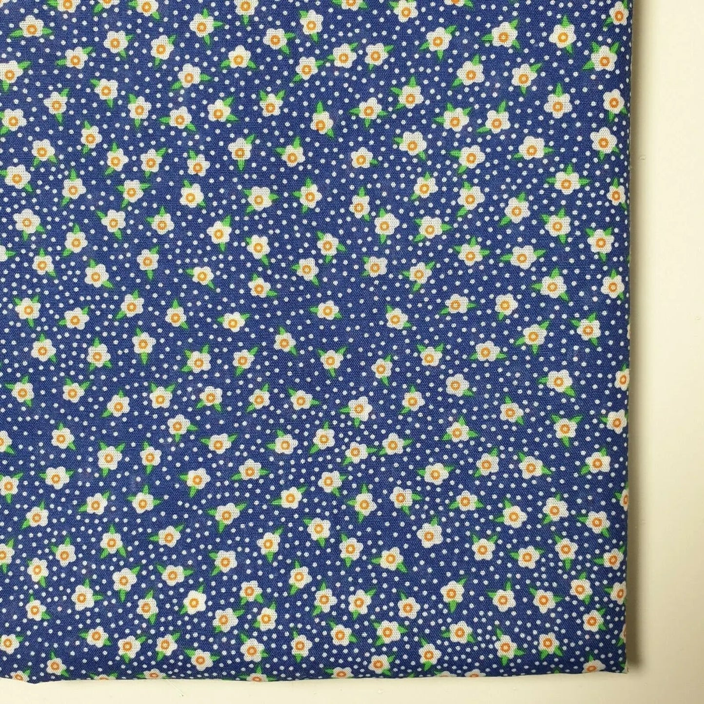 Ditsy #2 Floral Printed Polycotton Fabric | 44" (112cm) Wide Dressmaking & Craft Material β Sold by the Metre