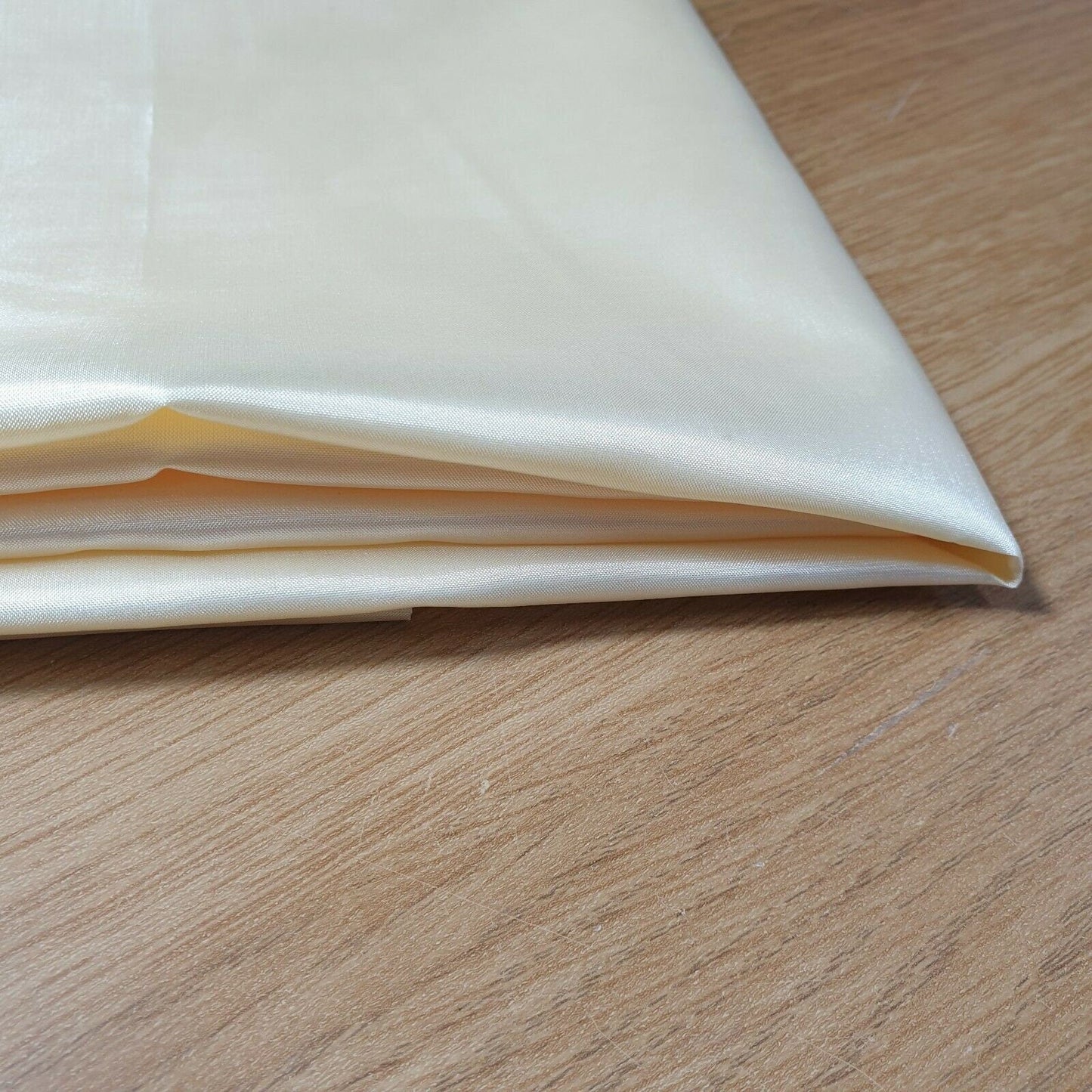 Habotai Lightweight Satin Fabric – 58" Wide Anti-Static Lining for Dresses, Skirts, Jackets & Décor by the Metre