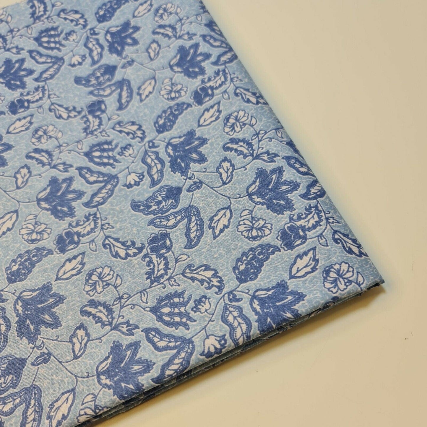 Spring & Summer Floral Bloom Polycotton Fabric – 44" Wide Dressmaking & Craft Material by the Metre