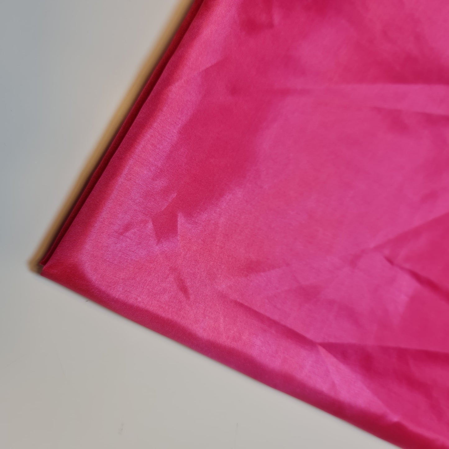 Habotai Lightweight Satin Fabric – 58" Wide Anti-Static Lining for Dresses, Skirts, Jackets & Décor by the Metre