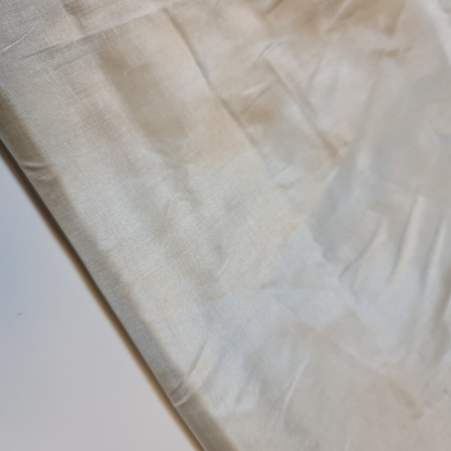 Habotai Lightweight Satin Fabric – 58" Wide Anti-Static Lining for Dresses, Skirts, Jackets & Décor by the Metre