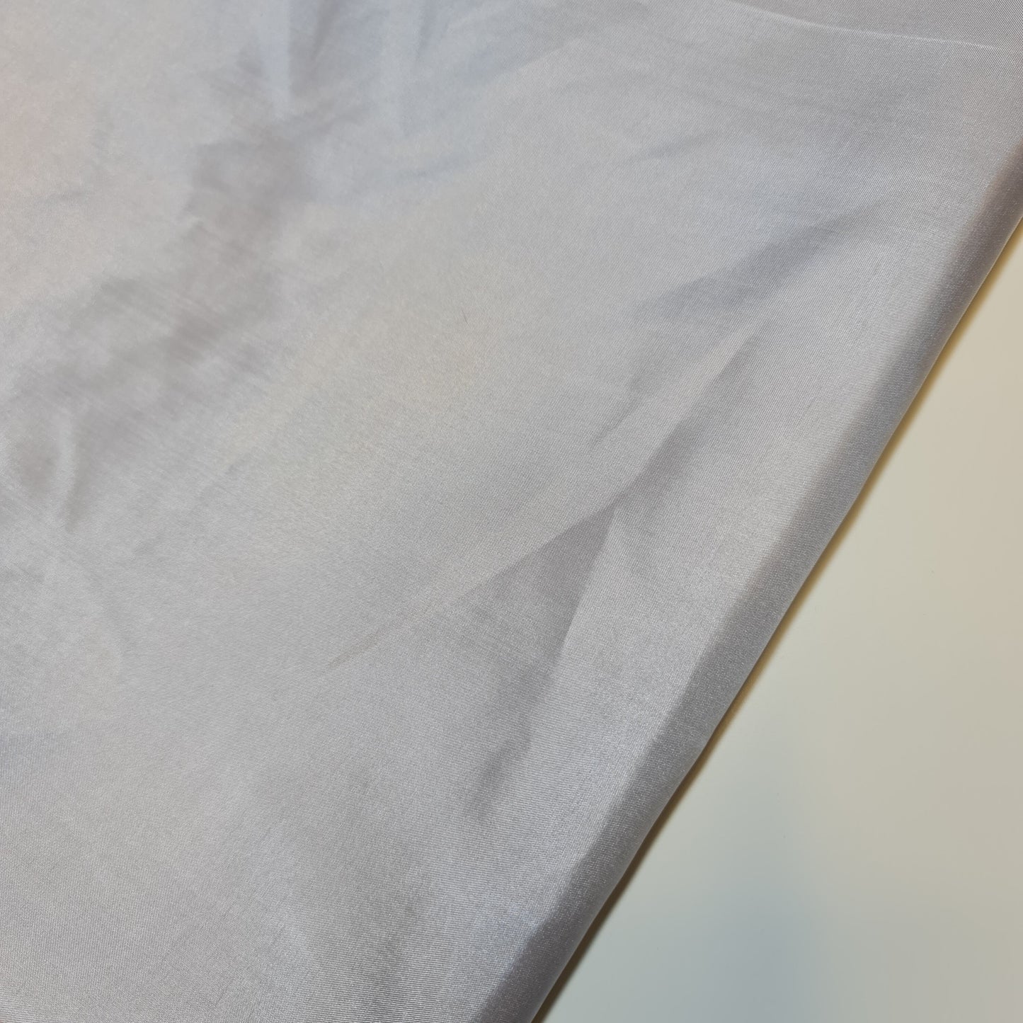 Habotai Lightweight Satin Fabric – 58" Wide Anti-Static Lining for Dresses, Skirts, Jackets & Décor by the Metre