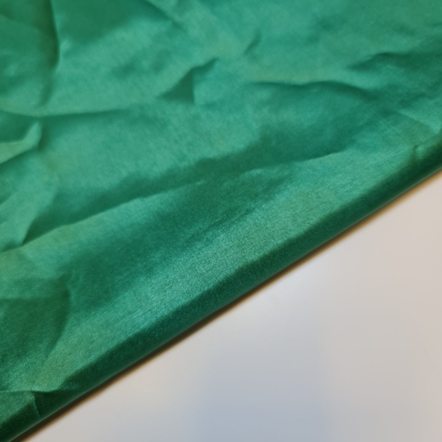 Habotai Lightweight Satin Fabric – 58" Wide Anti-Static Lining for Dresses, Skirts, Jackets & Décor by the Metre