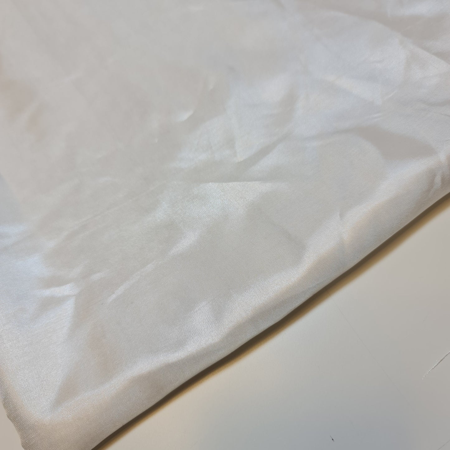 Habotai Lightweight Satin Fabric – 58" Wide Anti-Static Lining for Dresses, Skirts, Jackets & Décor by the Metre