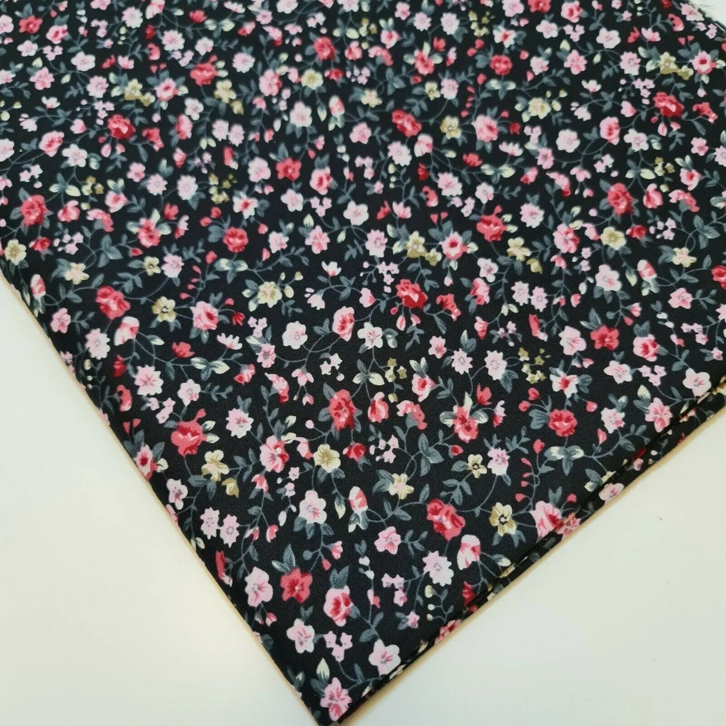 100% Cotton Poplin Ditsy Floral Fabric | 58" (147cm) Wide Soft Dressmaking, Quilting & Craft Material β Sold by the Metre