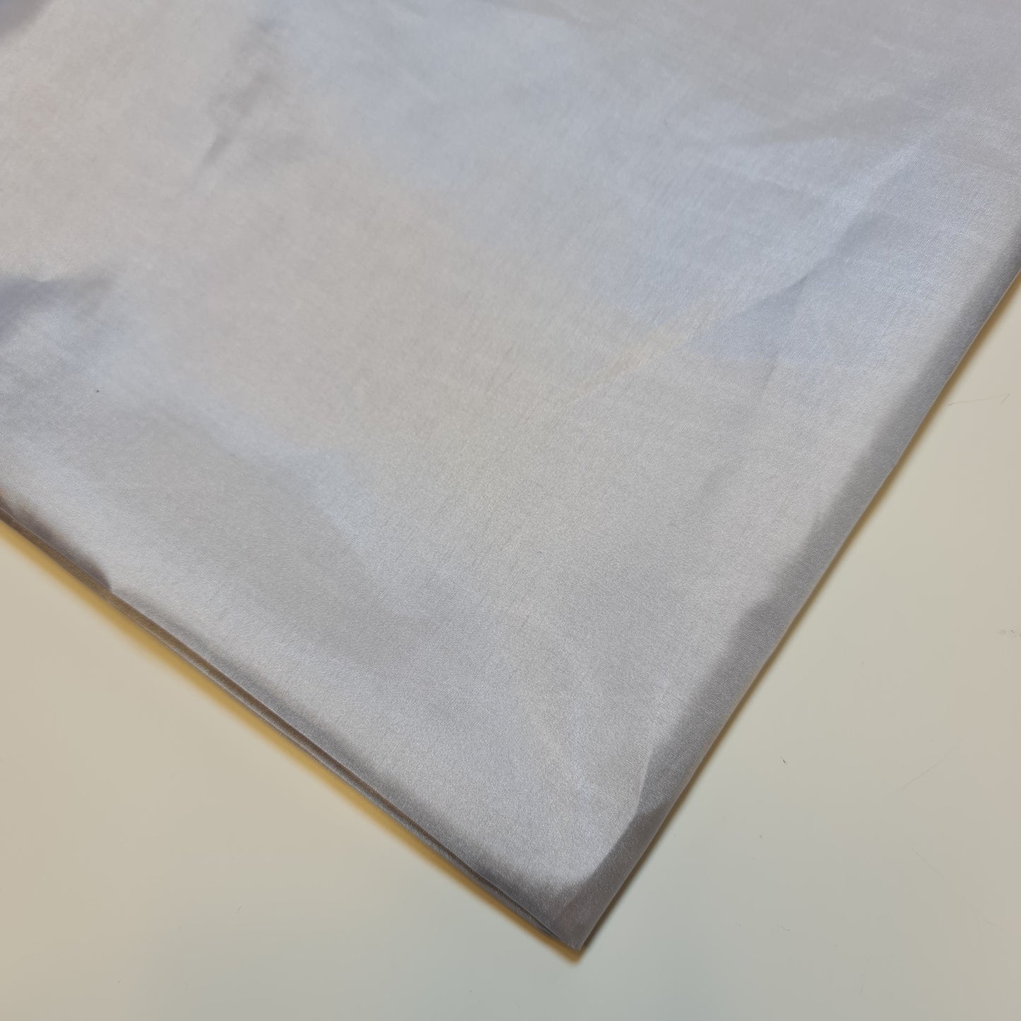 Habotai Lightweight Satin Fabric – 58" Wide Anti-Static Lining for Dresses, Skirts, Jackets & Décor by the Metre