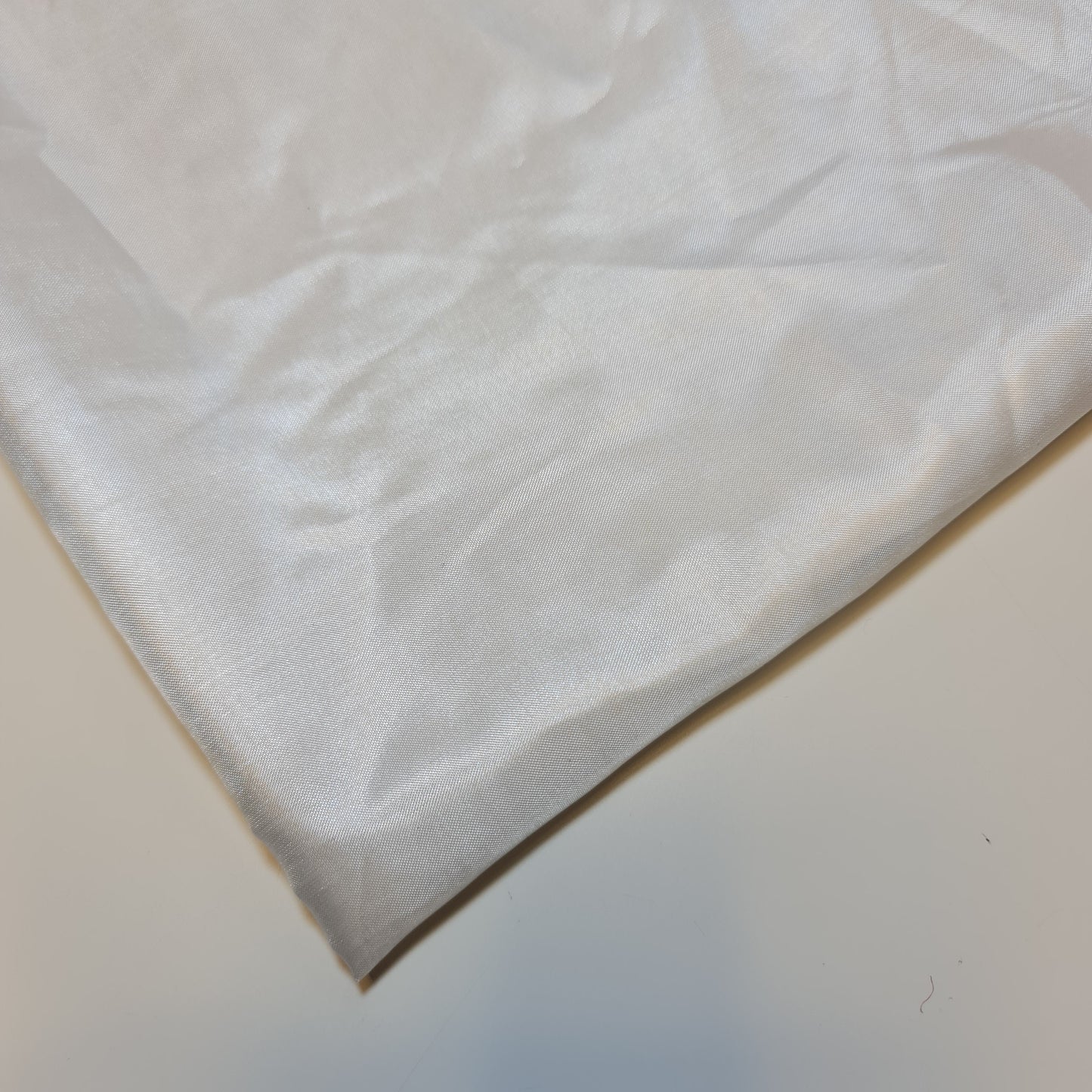 Habotai Lightweight Satin Fabric – 58" Wide Anti-Static Lining for Dresses, Skirts, Jackets & Décor by the Metre