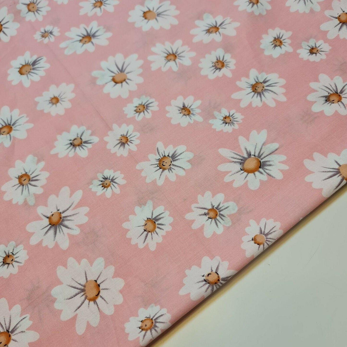 100% Cotton Poplin Daisy Flower Fabric Dress Craft Quilting Costume Material By The Meter