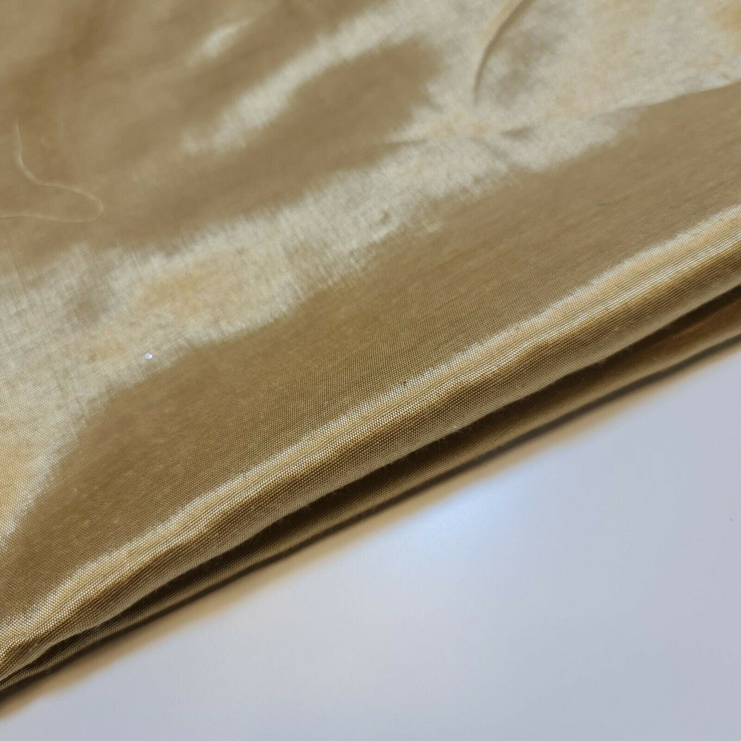 Habotai Lightweight Satin Fabric – 58" Wide Anti-Static Lining for Dresses, Skirts, Jackets & Décor by the Metre