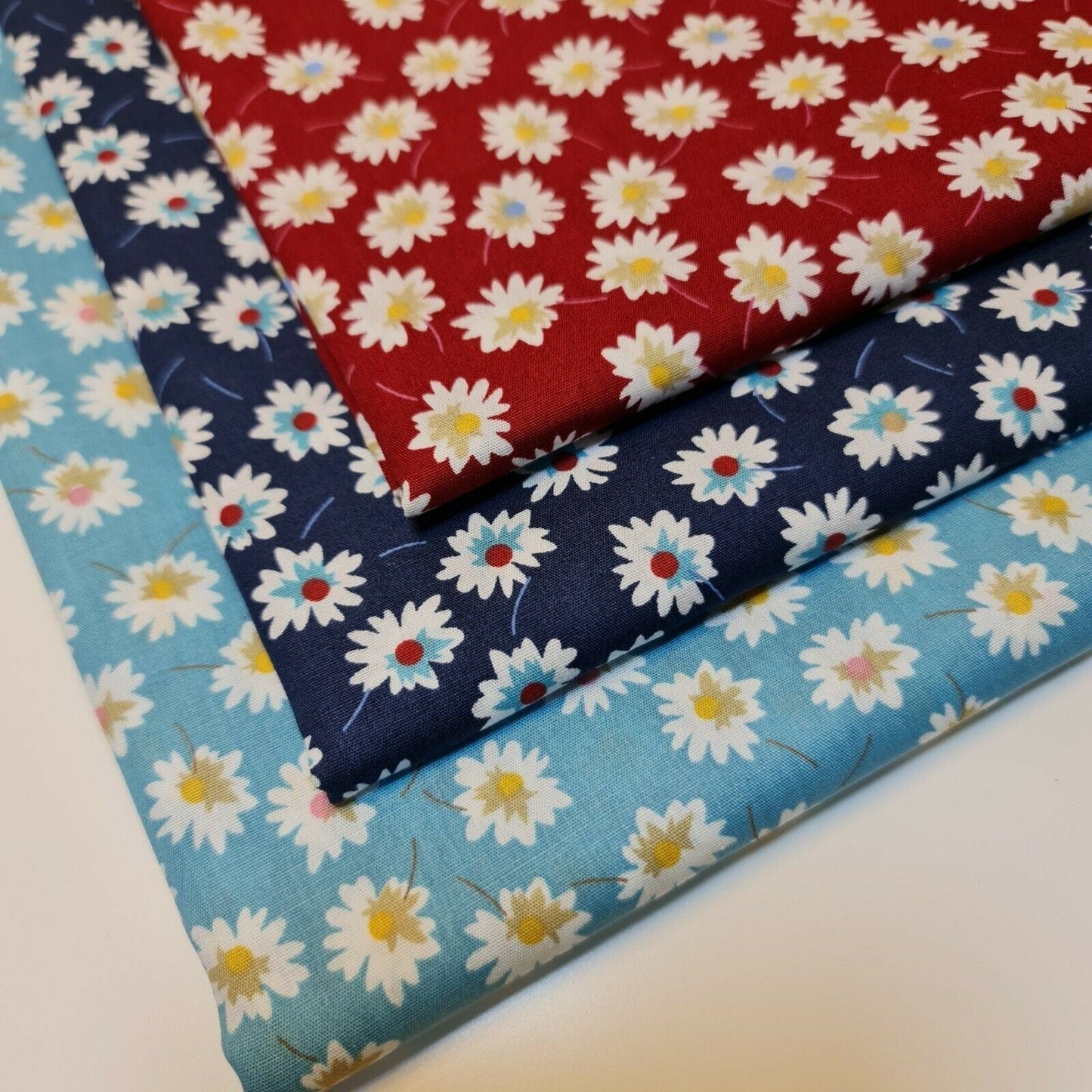 100% Cotton Poplin Daisy Flower Print Fabric – Dress & Craft Material 58" Wide - Textile Station