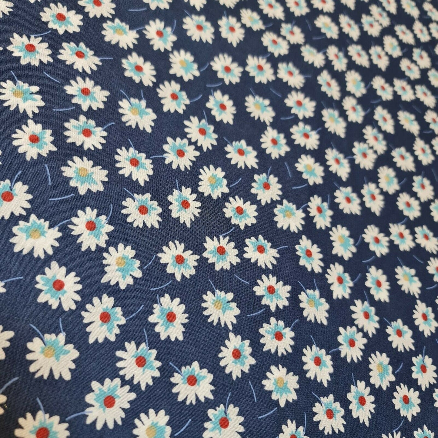 100% Cotton Poplin Daisy Flower Print Fabric – Dress & Craft Material 58" Wide - Textile Station