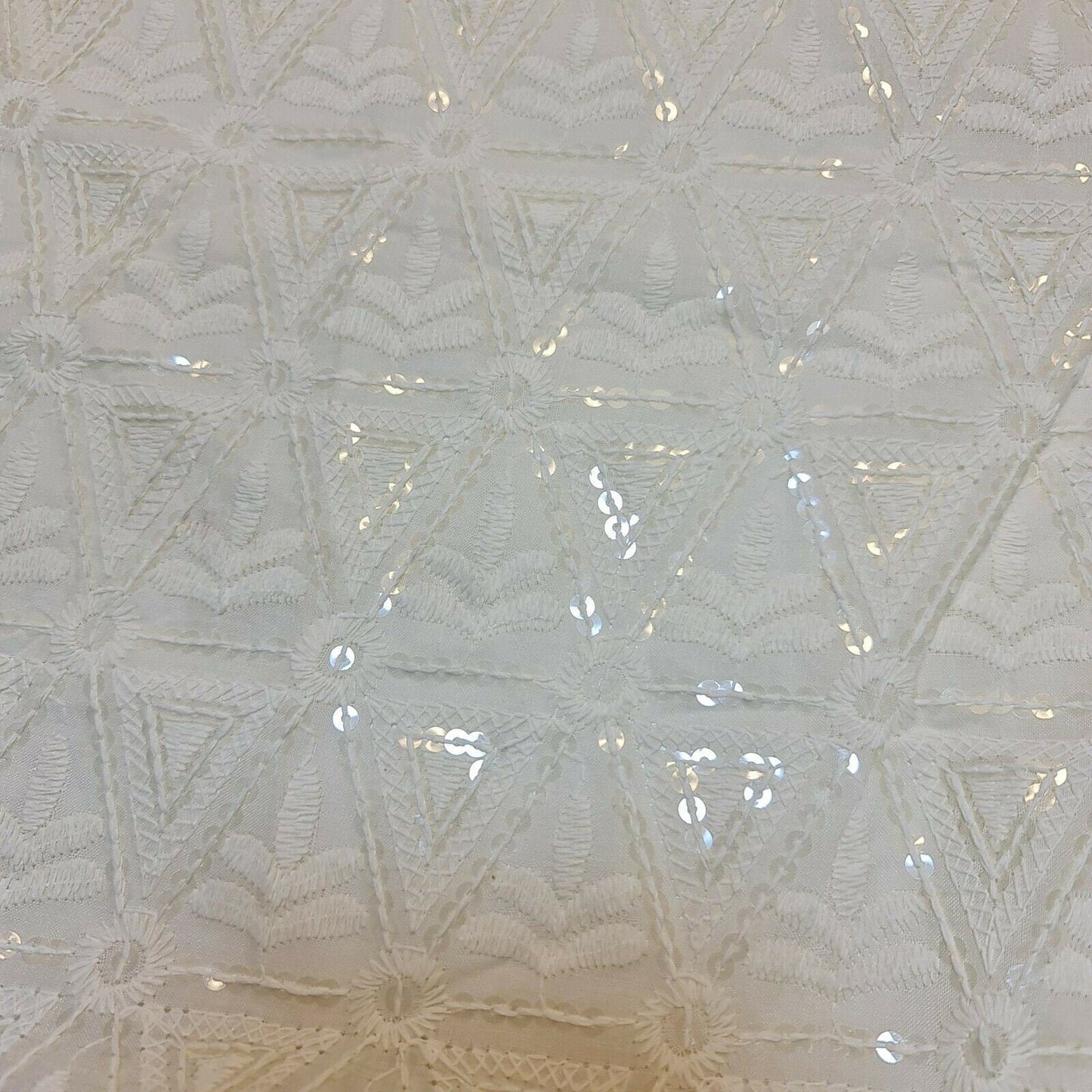 Broderie Anglaise Soft Flower Embroidery 100% Cotton Dress Craft Fabric 44" (Cream- 1)