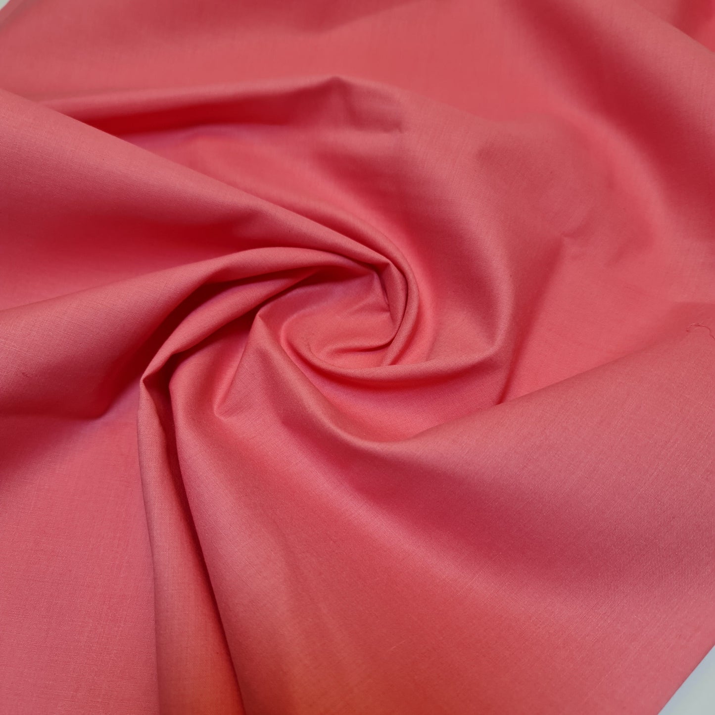 100% Cotton Voile / Rubia Cambric Mercerised Fabric – 90 cm Wide Plain Material for Dressmaking, Lining & Crafts