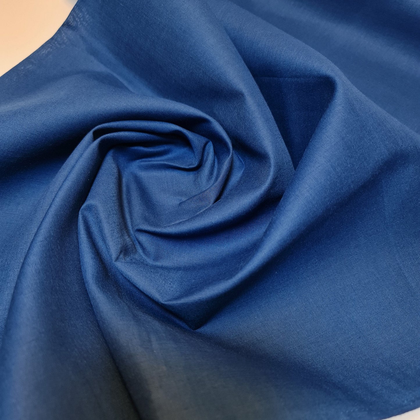 100% Cotton Voile / Rubia Cambric Mercerised Fabric – 90 cm Wide Plain Material for Dressmaking, Lining & Crafts