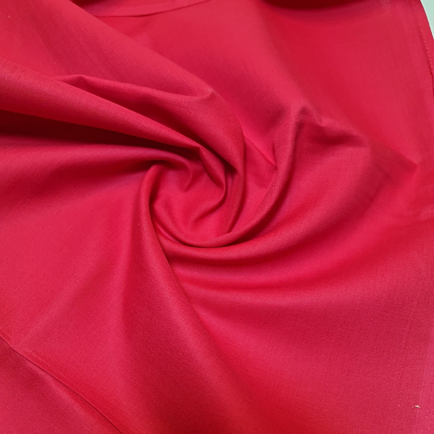 100% Cotton Voile / Rubia Cambric Mercerised Fabric – 90 cm Wide Plain Material for Dressmaking, Lining & Crafts