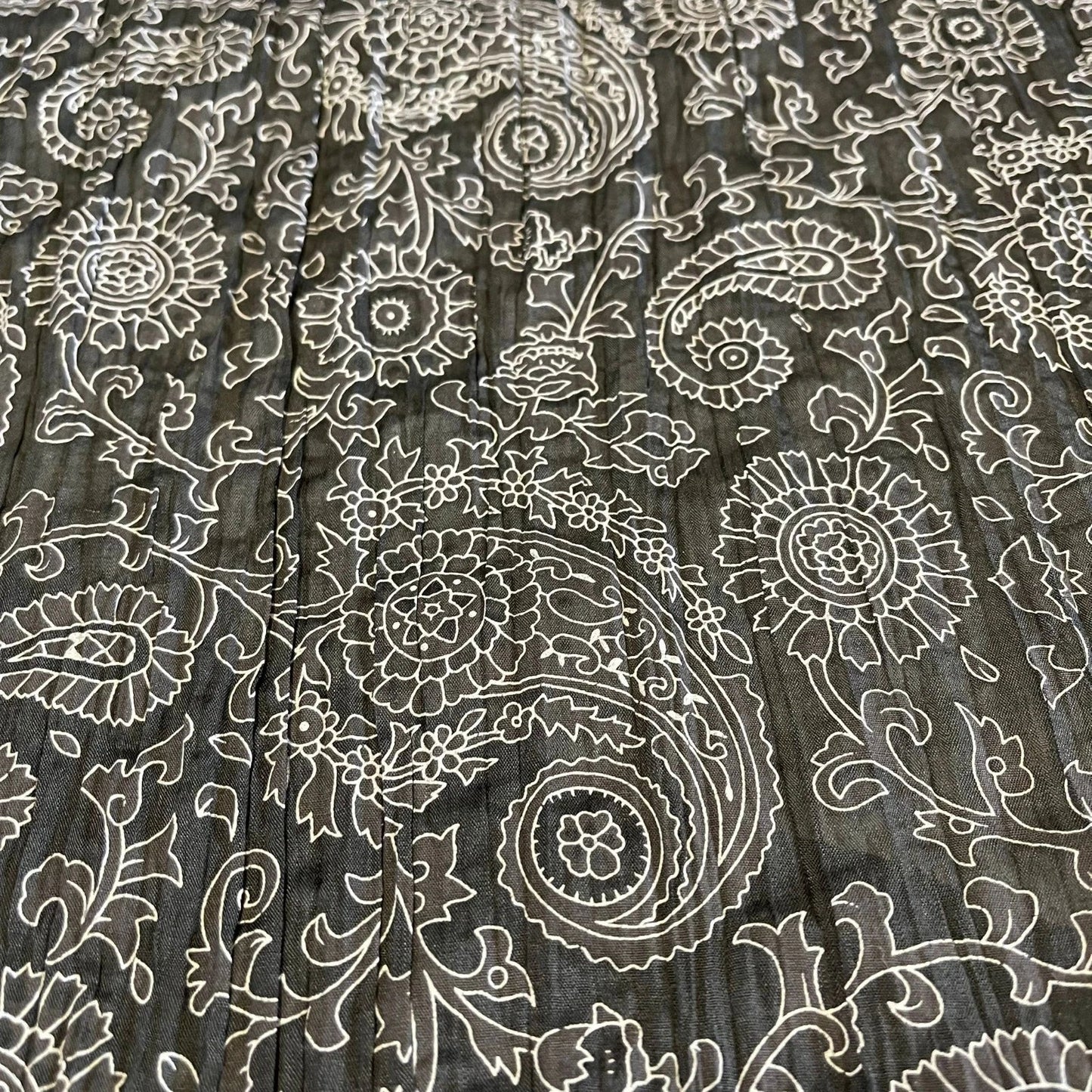 100% Cotton Crush Crinkle Fabric | 50" (127cm) Wide Soft Craft, Dress & Costume Material – Sold by the Meter Black Paisley Floral
