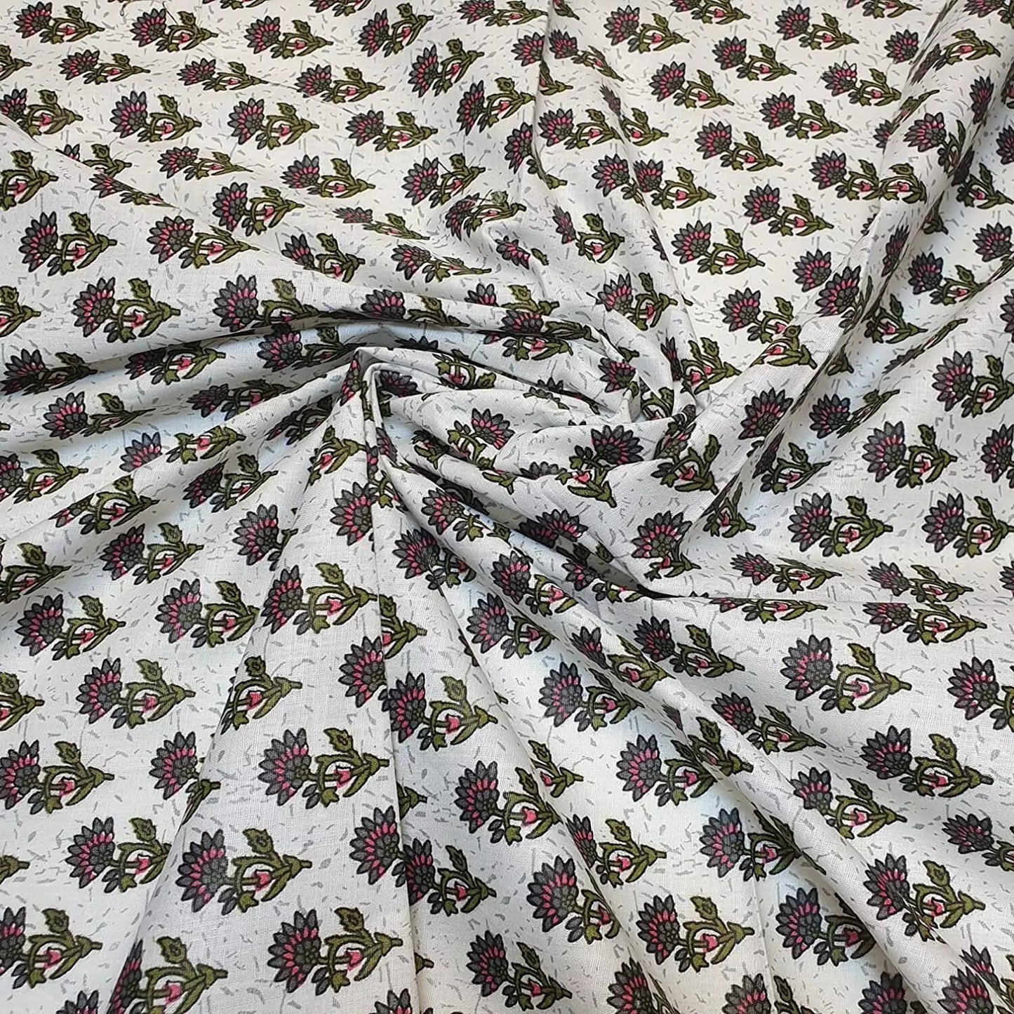 100% Cotton Leopard Ditsy Floral Print Fabric – 44" Wide for Dressmaking, Quilting & Crafts – 20 Metre Roll