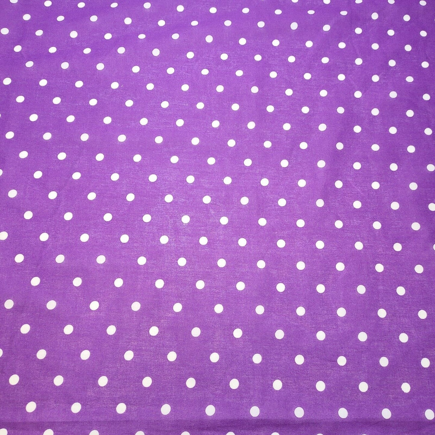 PURPLE PEA PIN SPOTTY POLKA DOT POLYCOTTON FABRIC DRESS QUILTING MATERIAL 44"