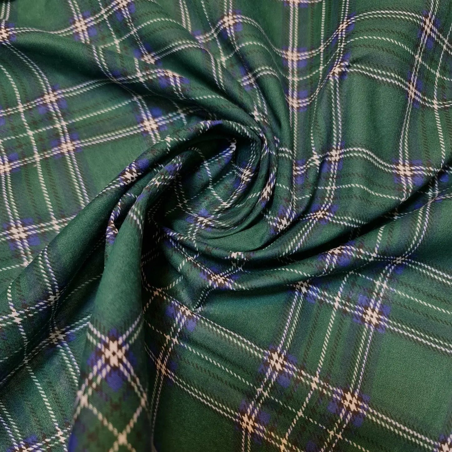 Tartan Printed Polycotton Fabric | 44" (112cm) Wide Dressmaking & Craft Material β Sold by the Metre