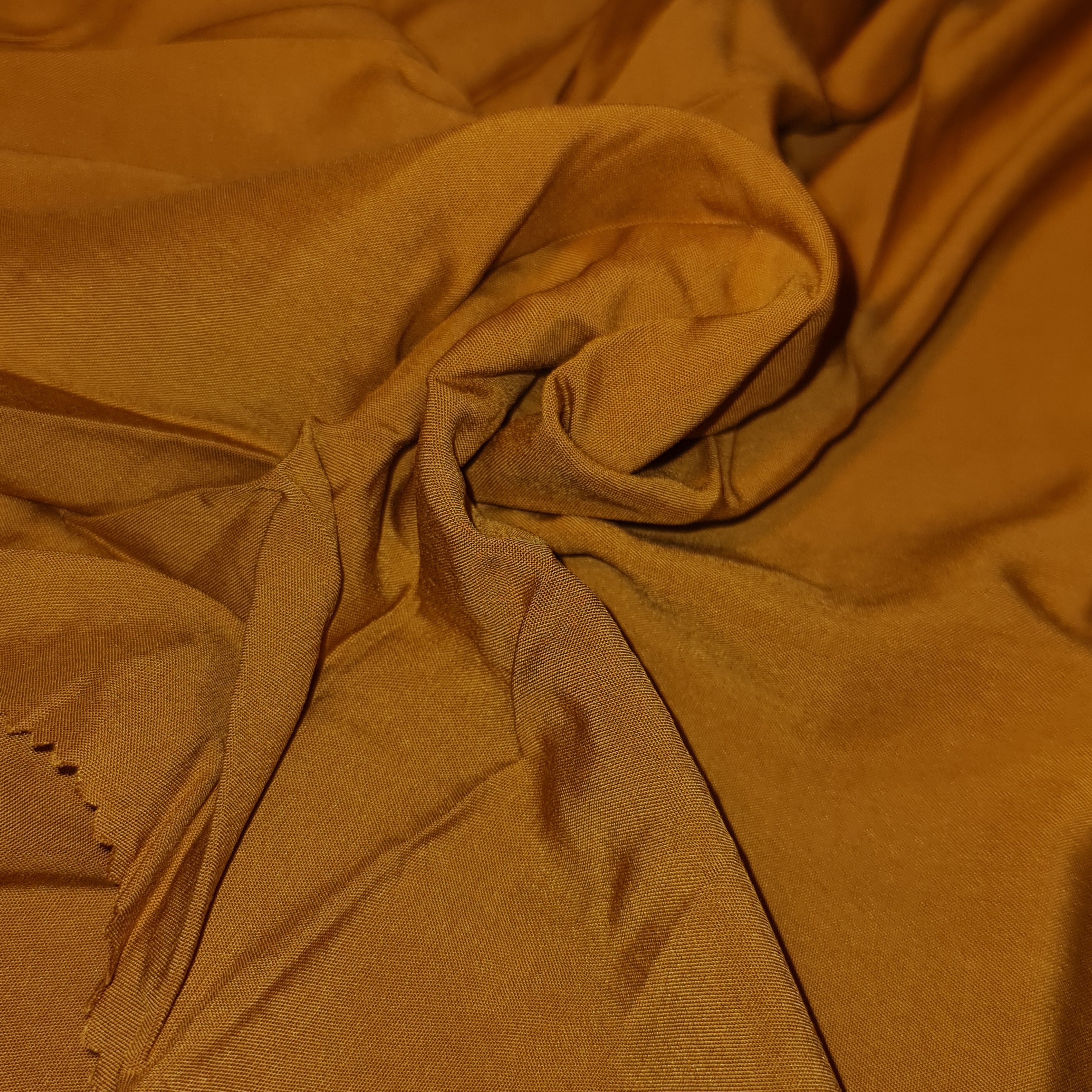 Plain Viscose Challis Fabric – Soft, Non-Stretch Dress & Craft Material, 58