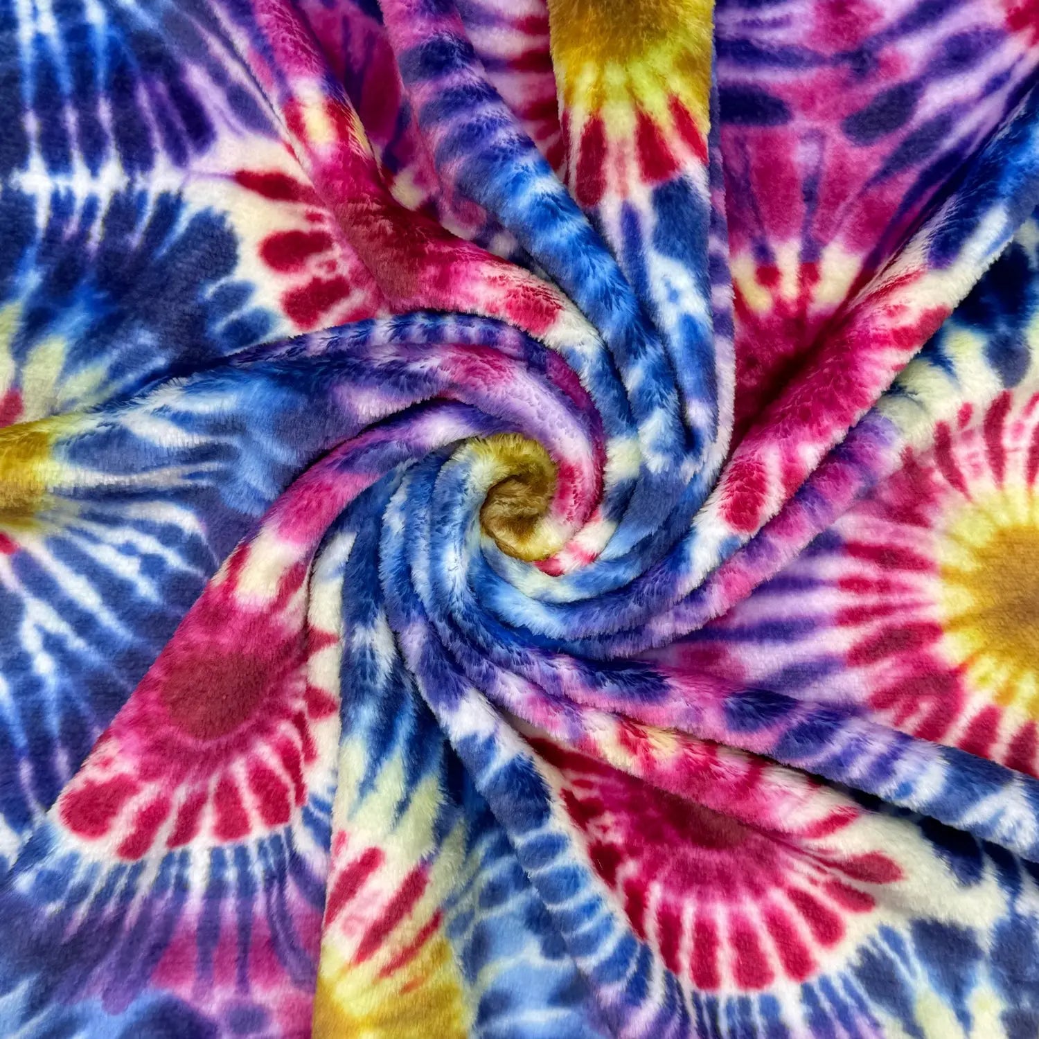Printed Luxury Cuddle Fleece Fabric | Super Soft Plush Polyester 59" (150cm) Wide – Sold by the Meter