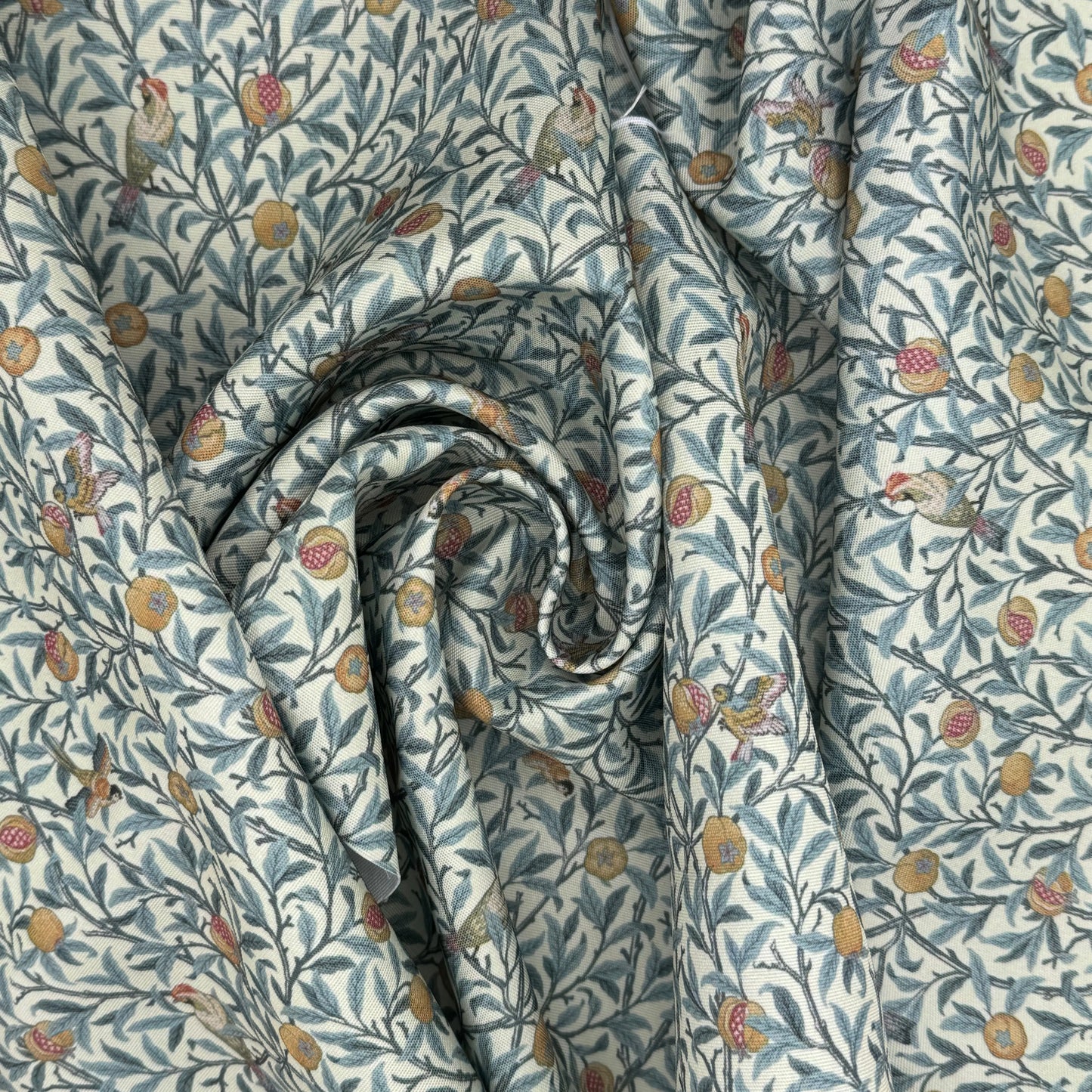 William Morris Water Repellent Outdoor Fabric | 59" (150cm) Wide 270gsm UV Resistant PU Coated – Sold by the Meter