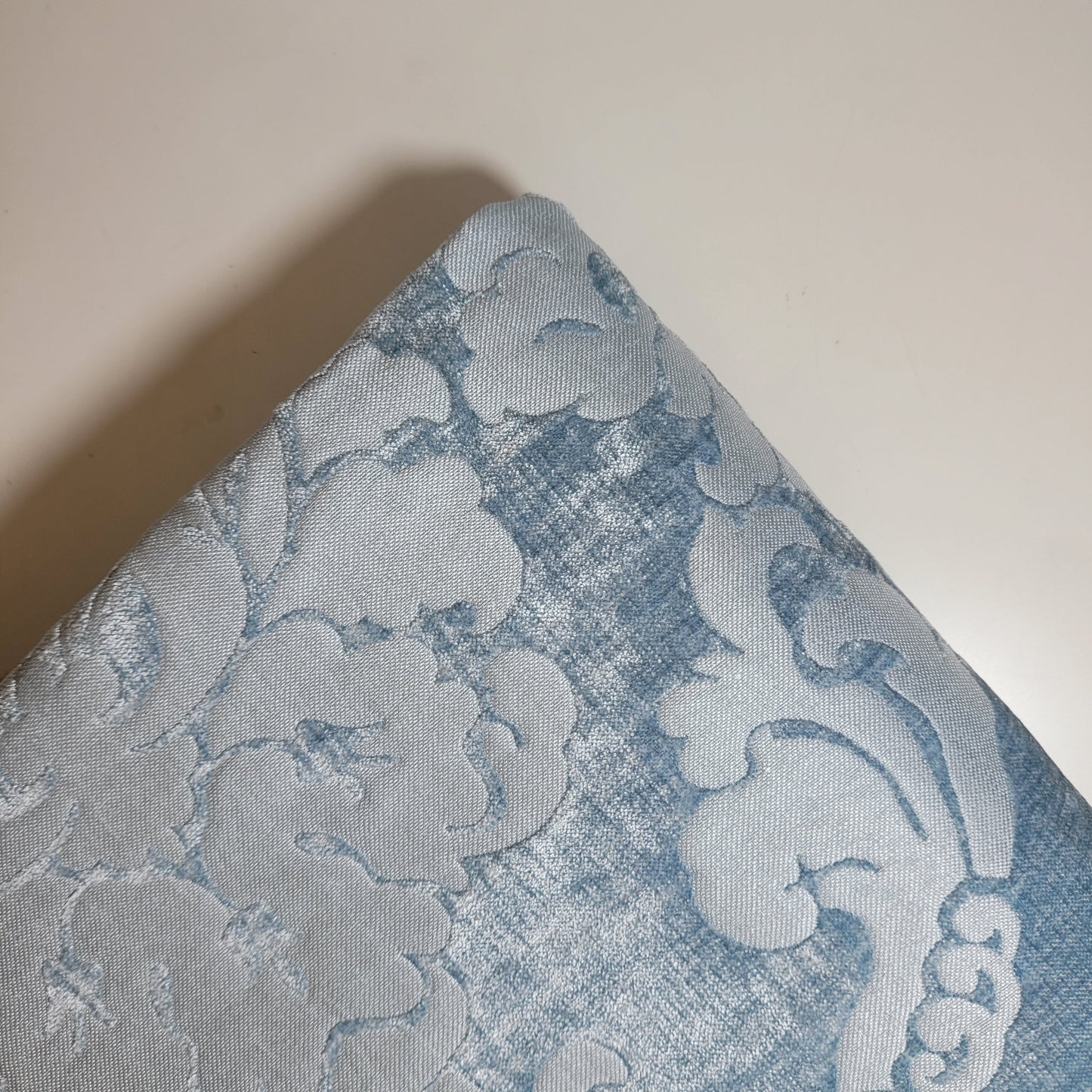 Ex-Designer Stock Upholstery Fabrics – 58" Wide Premium Chenille, Velvet, Linen & Tweed for Soft Furnishing & Crafts