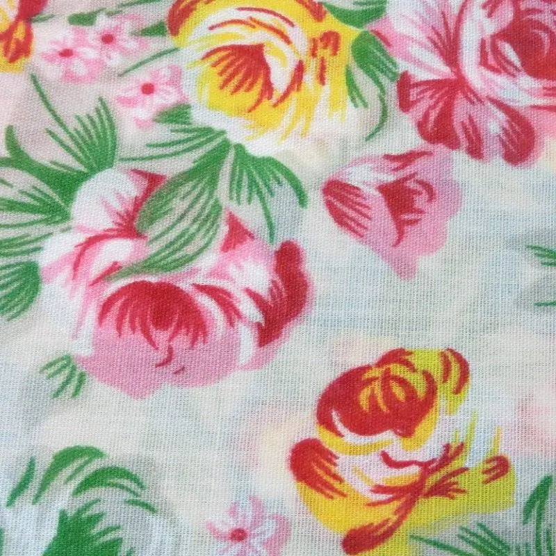 Vintage Floral Rose Polycotton Fabric | 44" (112cm) Wide Craft, Dressmaking & Quilting Material – Sold by the Metre