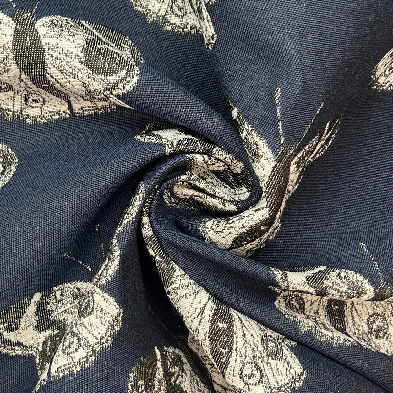 Luxury Cotton Rich Tapestry Jacquard Fabric – New World Jacquard 55