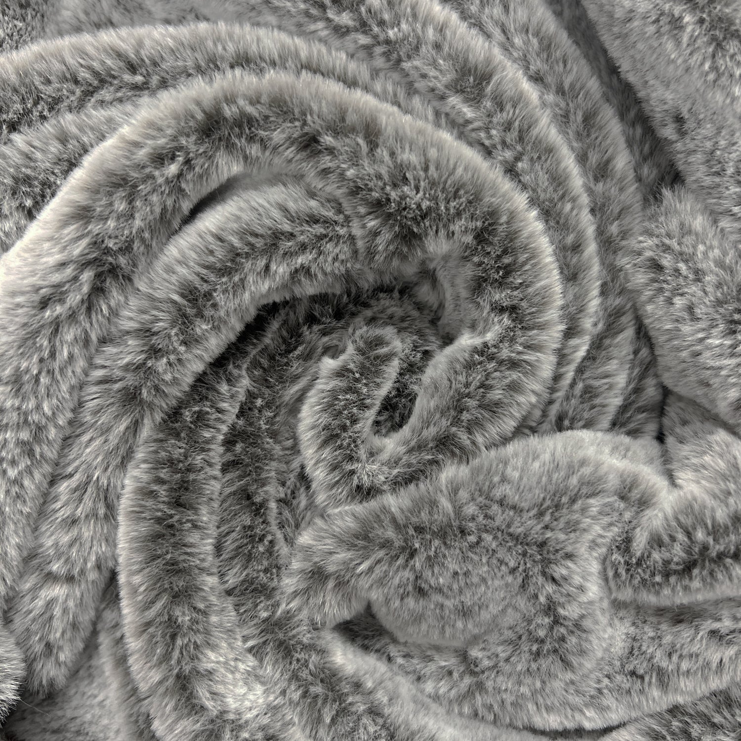 Luxury Plush Fur Fabric | Super Soft Faux Fur 59" (150cm) Wide 375gsm – Sold by the Meter