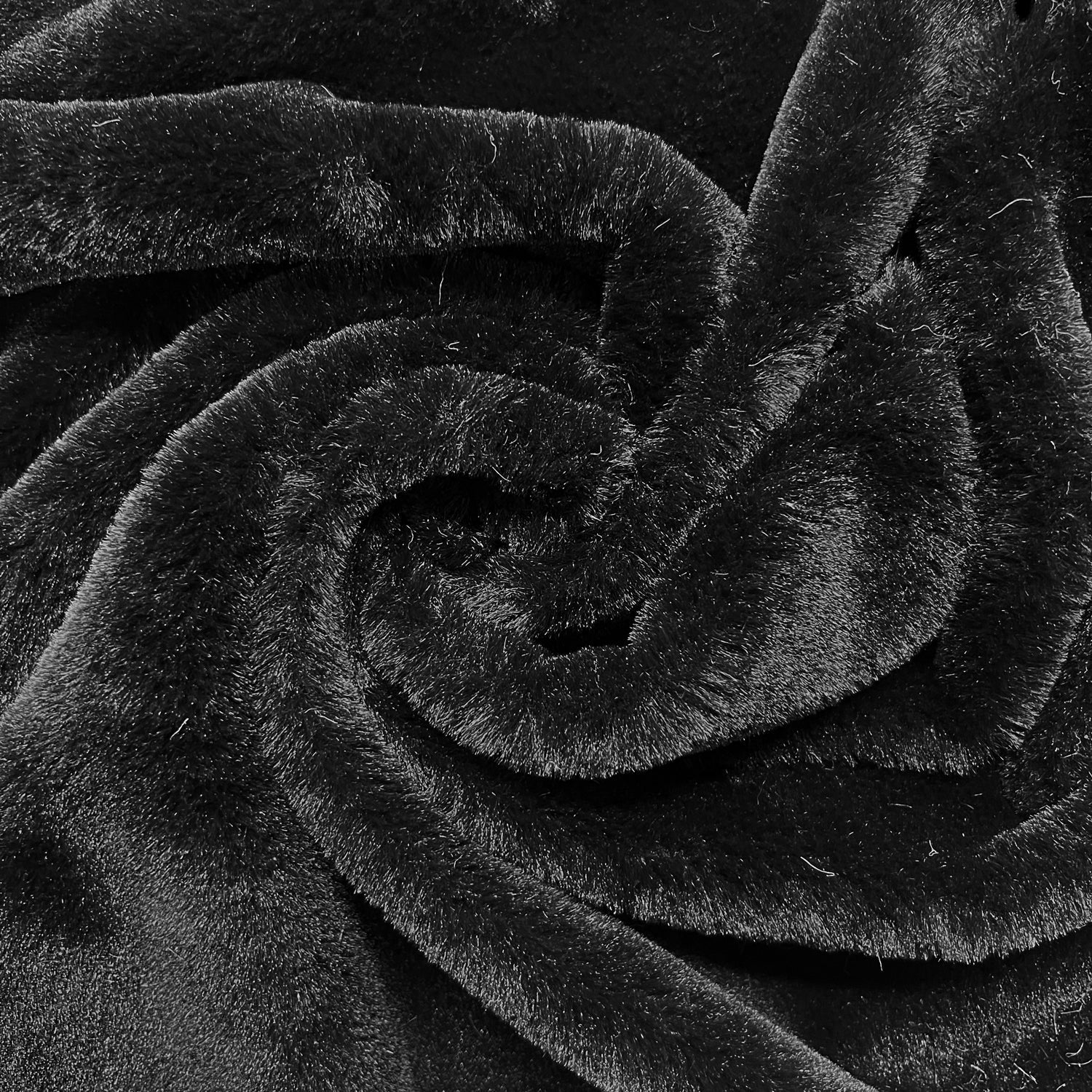 Luxury Plush Fur Fabric | Super Soft Faux Fur 59