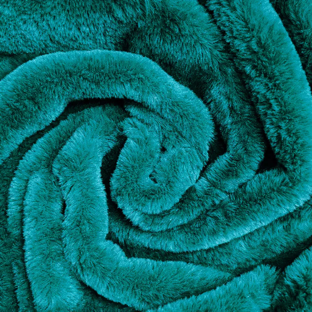Luxury Plush Fur Fabric – Super Soft Faux Fur 59" (150cm) Wide 375gsm | 40 Metre Roll