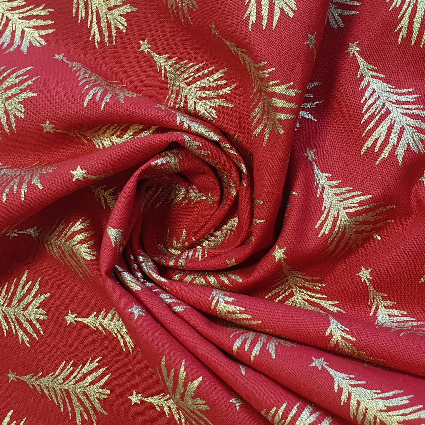 Deluxe Gold Foil Christmas Cotton Fabric – 44" Wide Snowflake & Xmas Tree Print for Festive Décor & Crafts