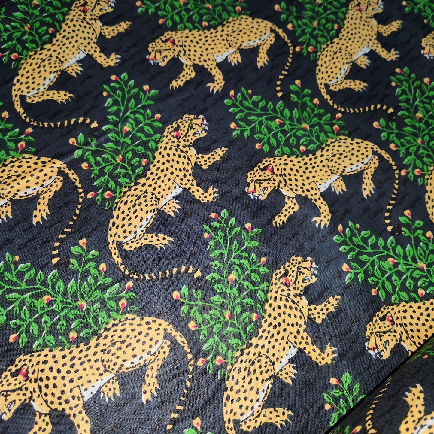 100 % Cotton Jungle Cats Leopards Tropical Jungle Material Dress Craft Quilting Fabric 44" Wide
