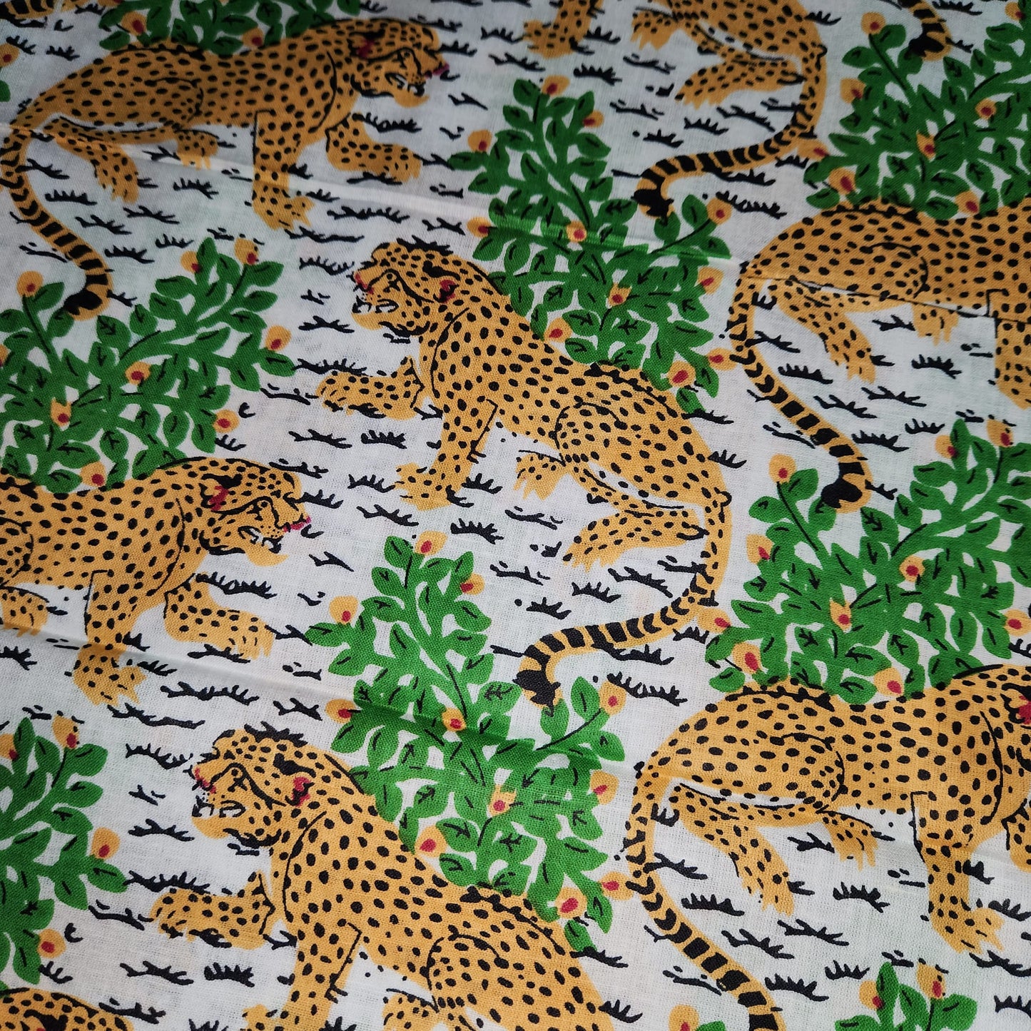 100 % Cotton Jungle Cats Leopards Tropical Jungle Material Dress Craft Quilting Fabric 44" Wide