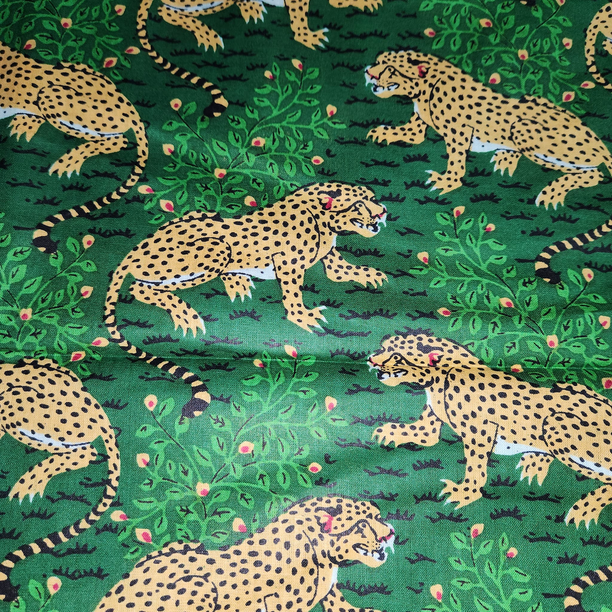100 % Cotton Jungle Cats Leopards Tropical Jungle Material Dress Craft Quilting Fabric 44