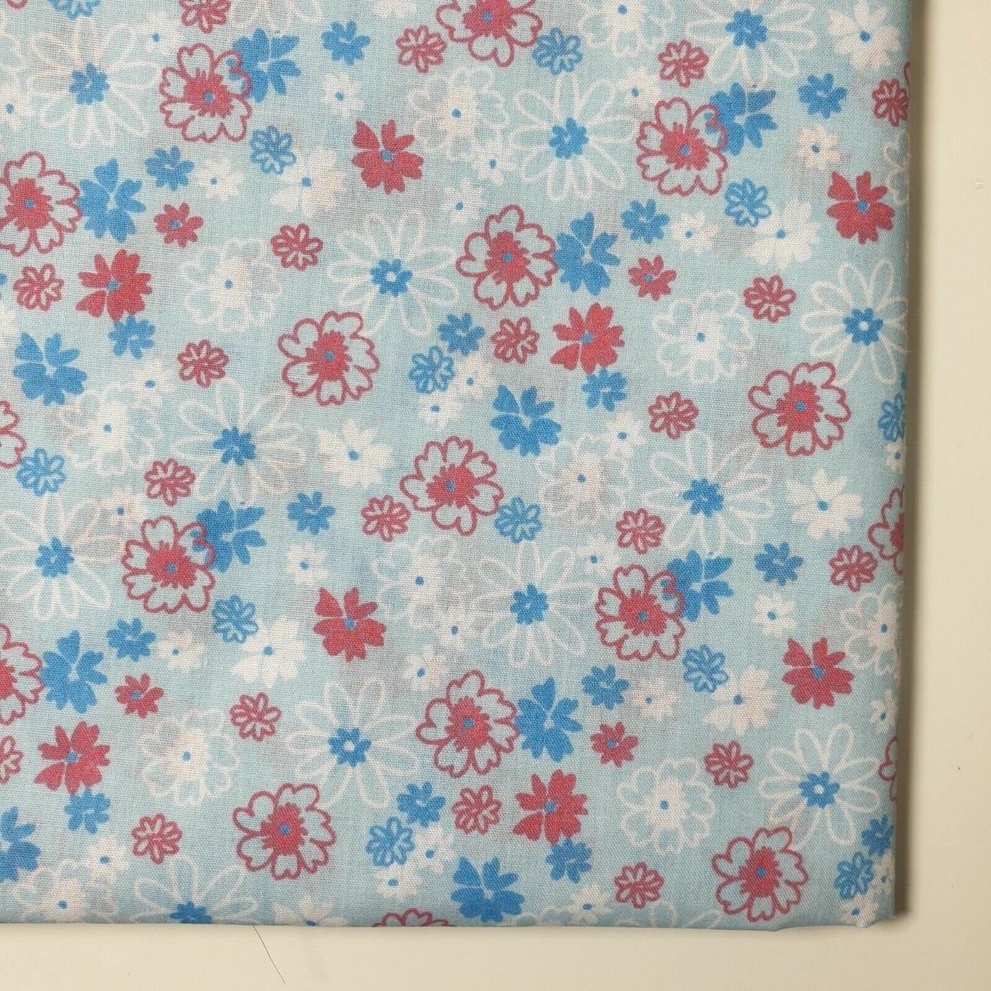 Printed Polycotton Fabric – 44" Wide – Floral, Animal, Nautical, Stars, Stripes, Fruit & Seasonal Craft Material by the Metre