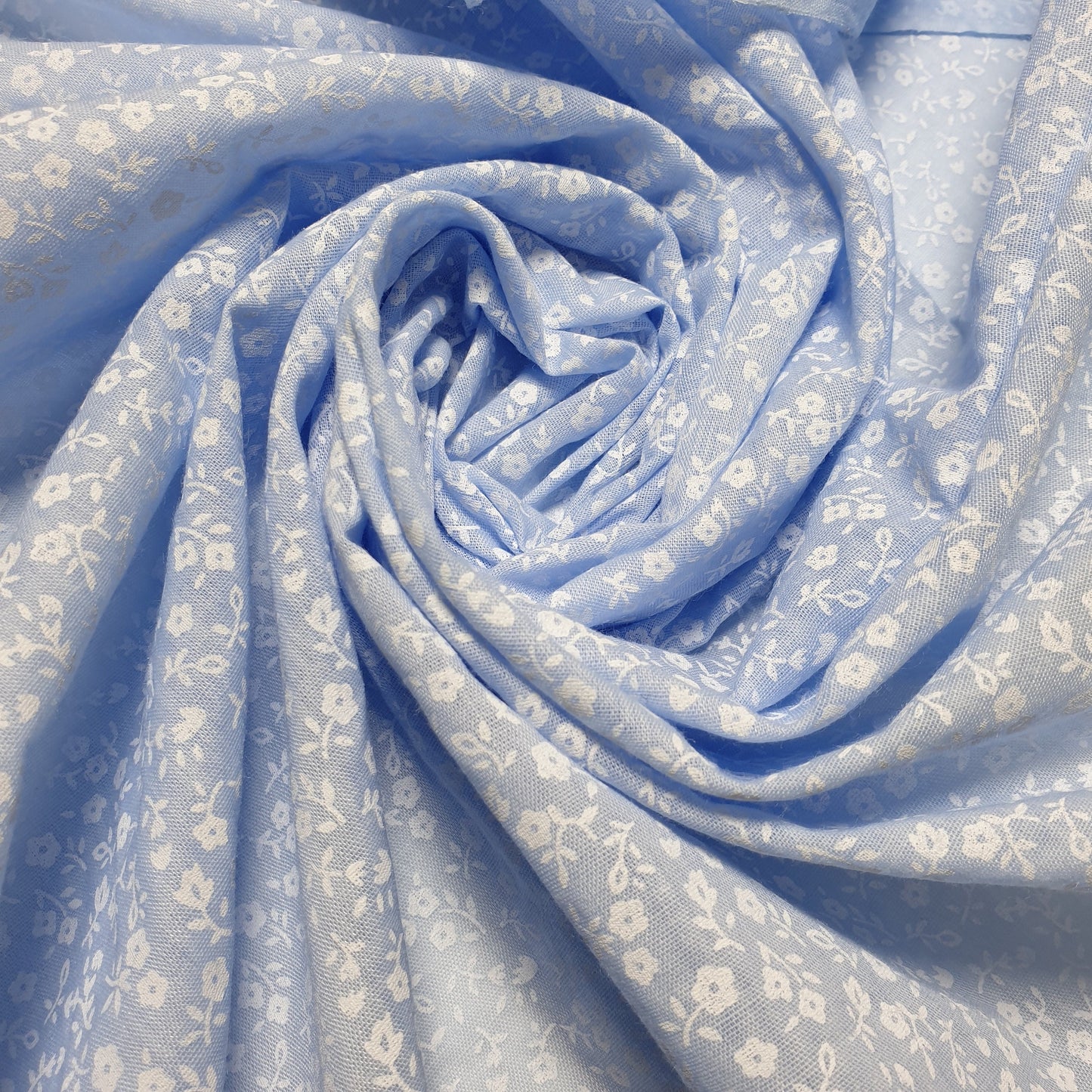 Printed Polycotton Fabric – 44" Wide – Floral, Animal, Nautical, Stars, Stripes, Fruit & Seasonal Craft Material by the Metre