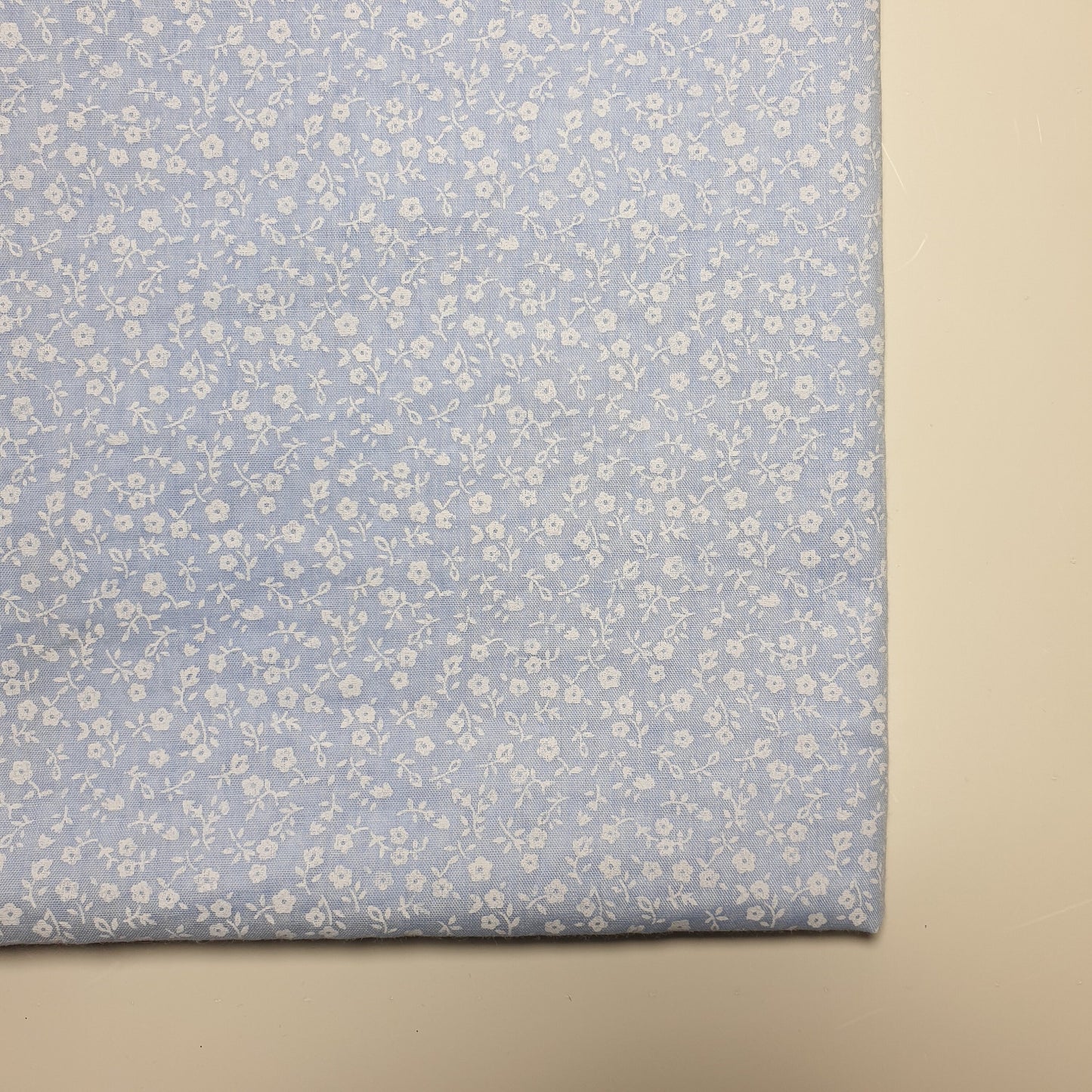 Printed Polycotton Fabric – 44" Wide – Floral, Animal, Nautical, Stars, Stripes, Fruit & Seasonal Craft Material by the Metre