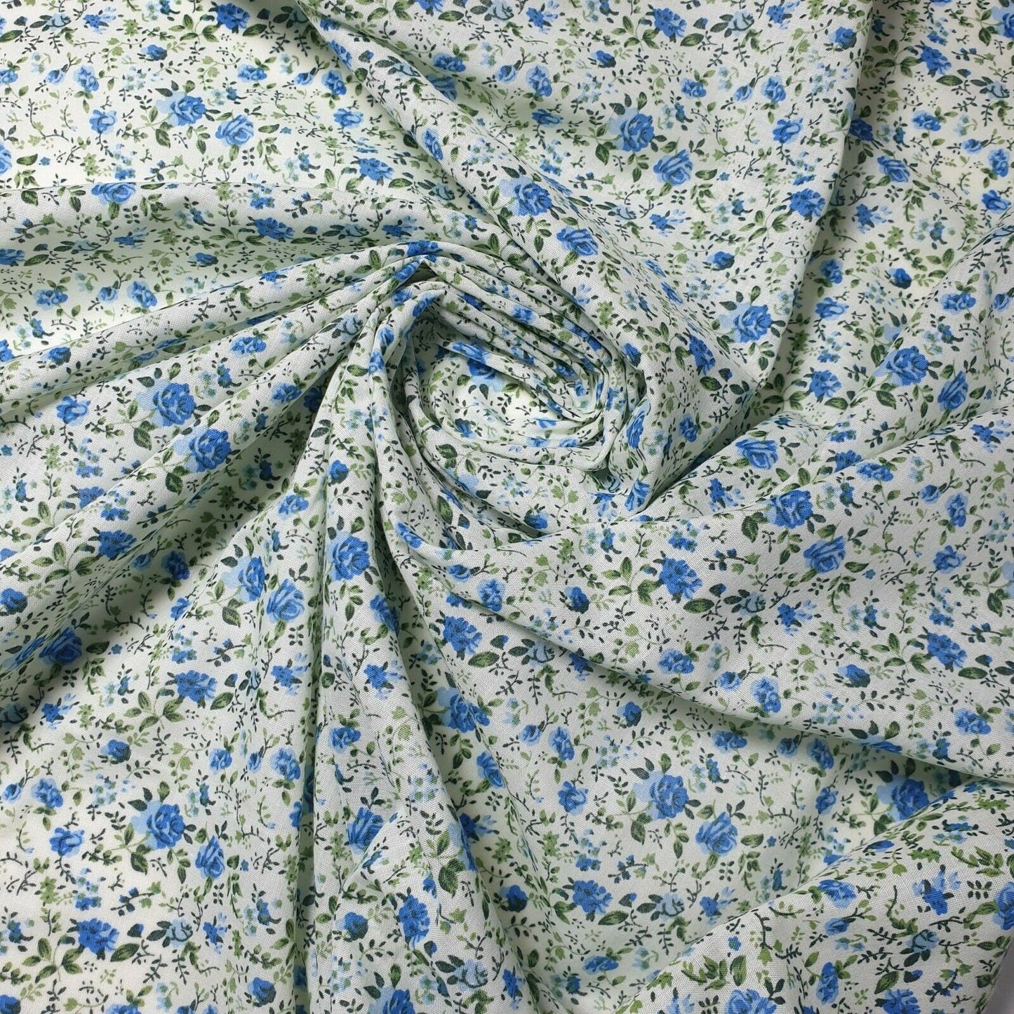 Printed Polycotton Fabric – 44" Wide – Floral, Animal, Nautical, Stars, Stripes, Fruit & Seasonal Craft Material by the Metre