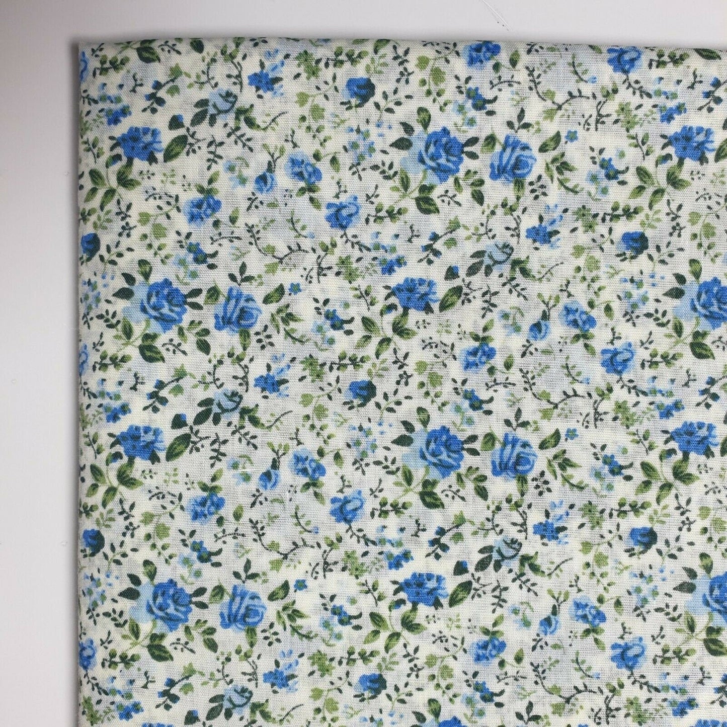 Printed Polycotton Fabric – 44" Wide – Floral, Animal, Nautical, Stars, Stripes, Fruit & Seasonal Craft Material by the Metre