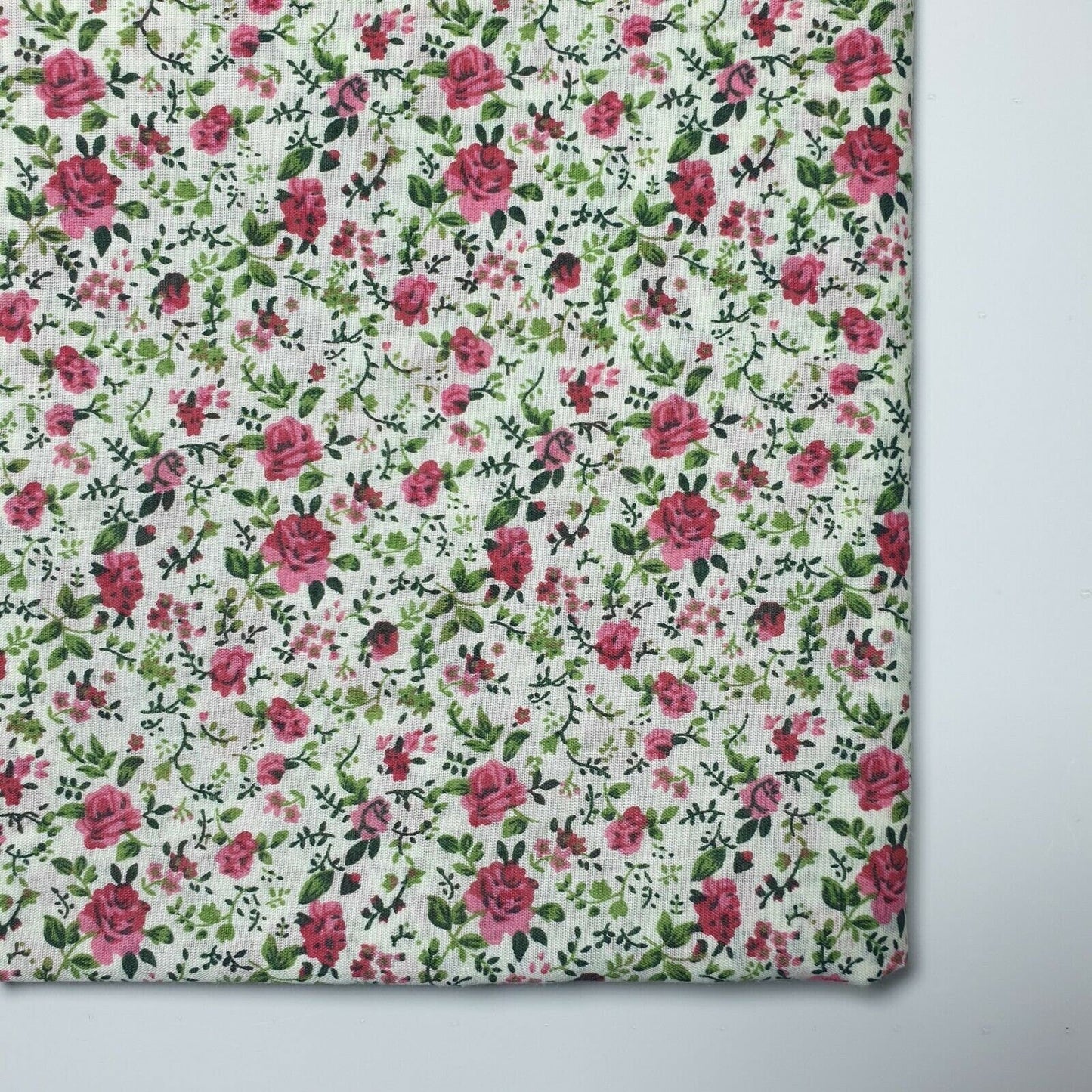 Printed Polycotton Fabric – 44" Wide – Floral, Animal, Nautical, Stars, Stripes, Fruit & Seasonal Craft Material by the Metre