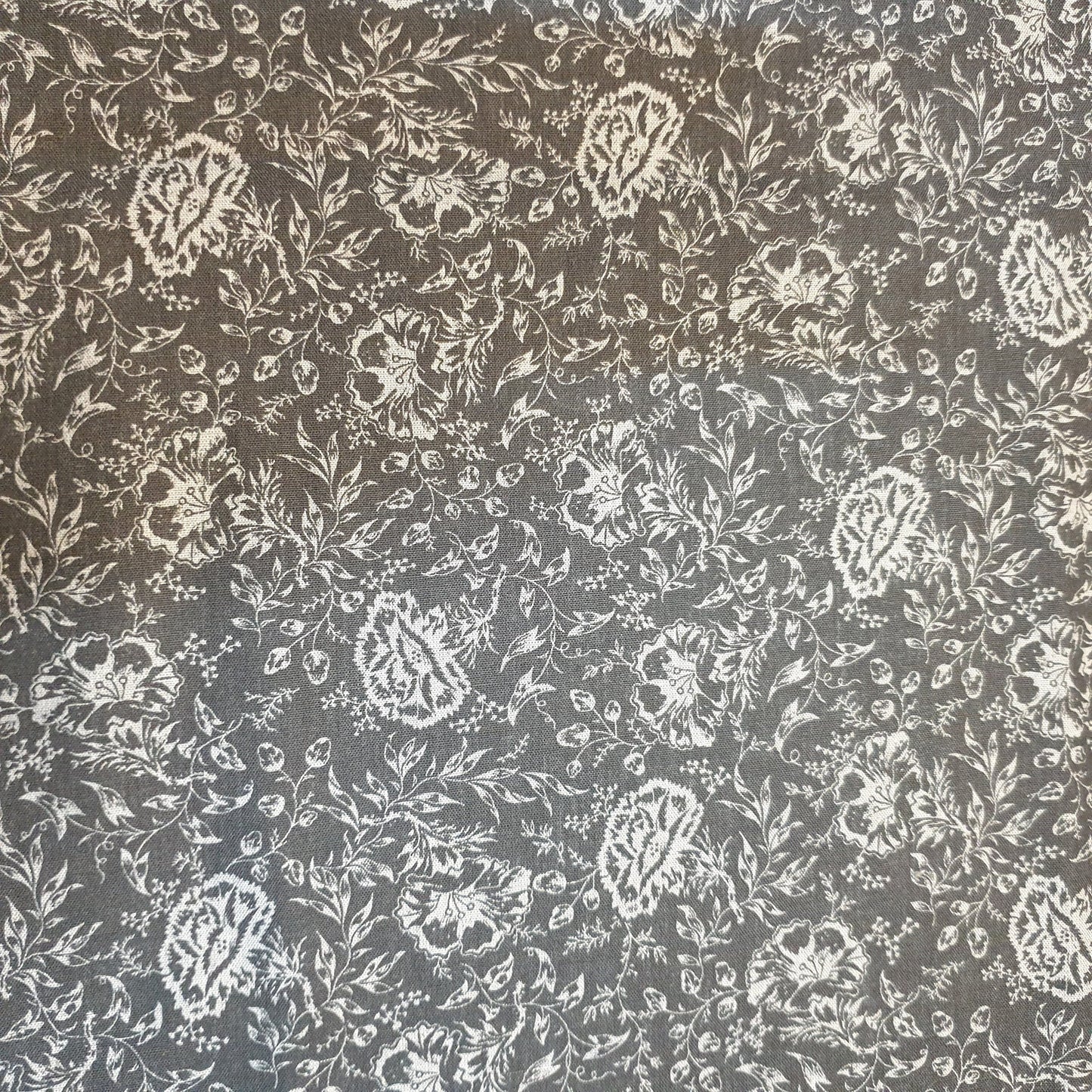 Printed Polycotton Fabric – 44" Wide – Floral, Animal, Nautical, Stars, Stripes, Fruit & Seasonal Craft Material by the Metre