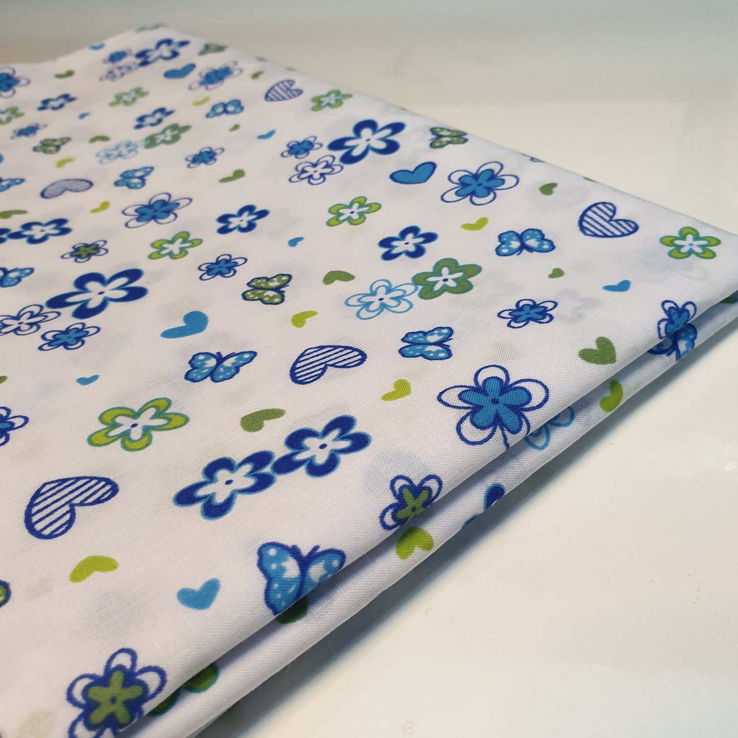Floral Ditsy Print Polycotton Fabric – White Base – 112cm (44") Wide – Craft & Dress Fabric – Sold by the Meter