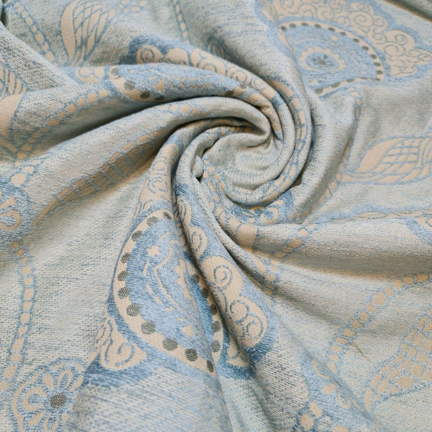 Vintage Village Chenille Deco Jacquard Cushion Curtain/Upholstery Fabric 140cm