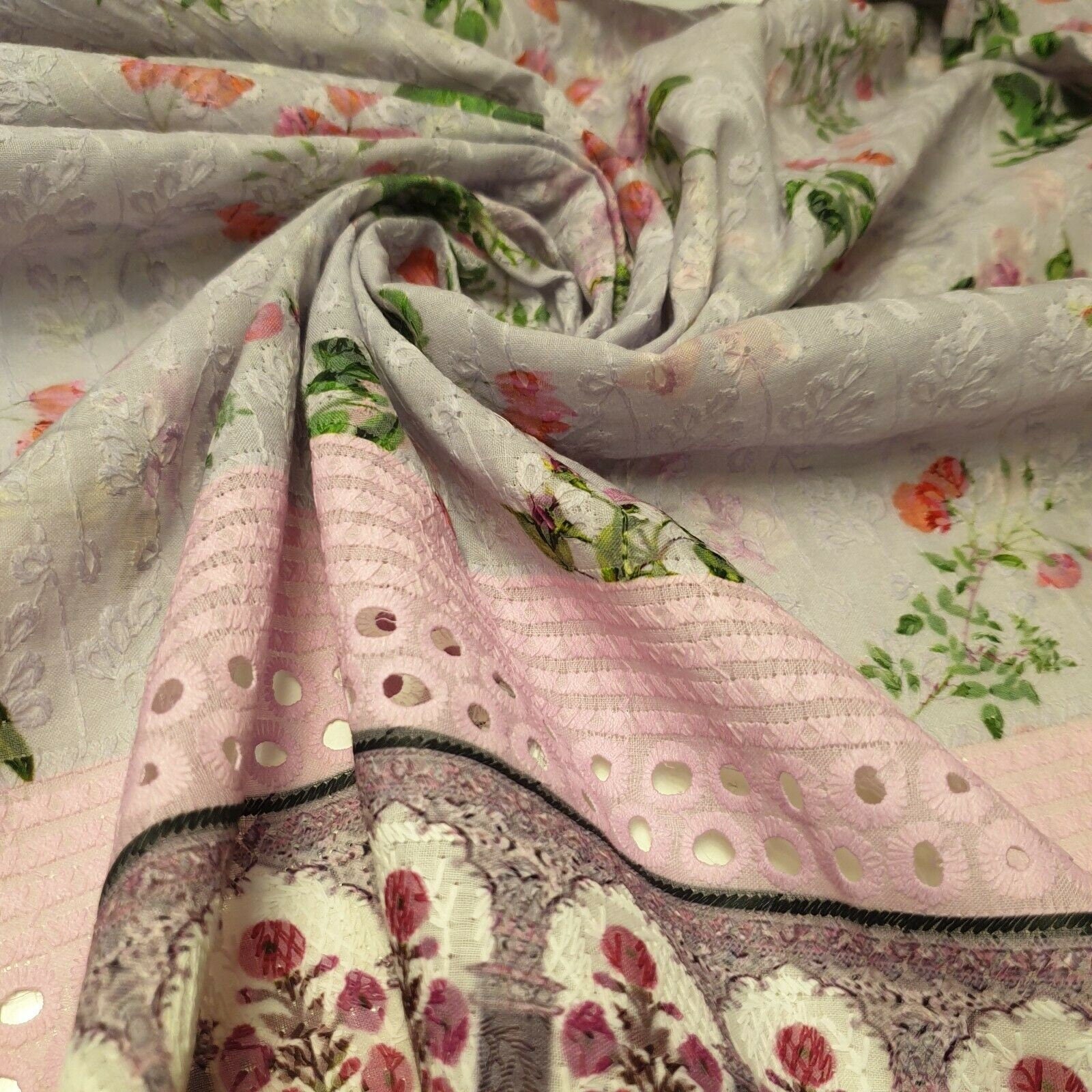 Pure Cotton Broderie Anglaise Fabric – 44