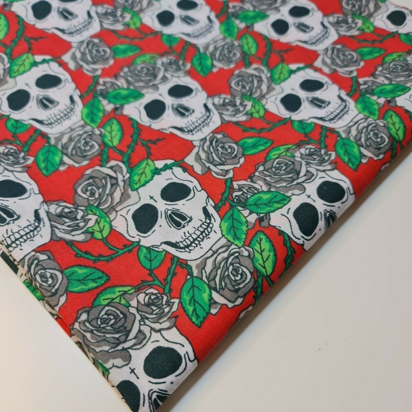 Printed Polycotton Fabric – 44" Wide – Floral, Animal, Nautical, Stars, Stripes, Fruit & Seasonal Craft Material by the Metre